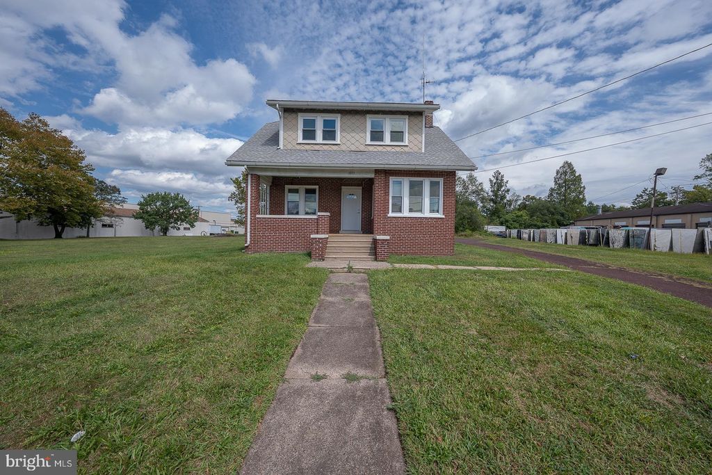 Photo of 1075 S County Line Road, SOUDERTON, PA 18964 (MLS # PABU2104892)