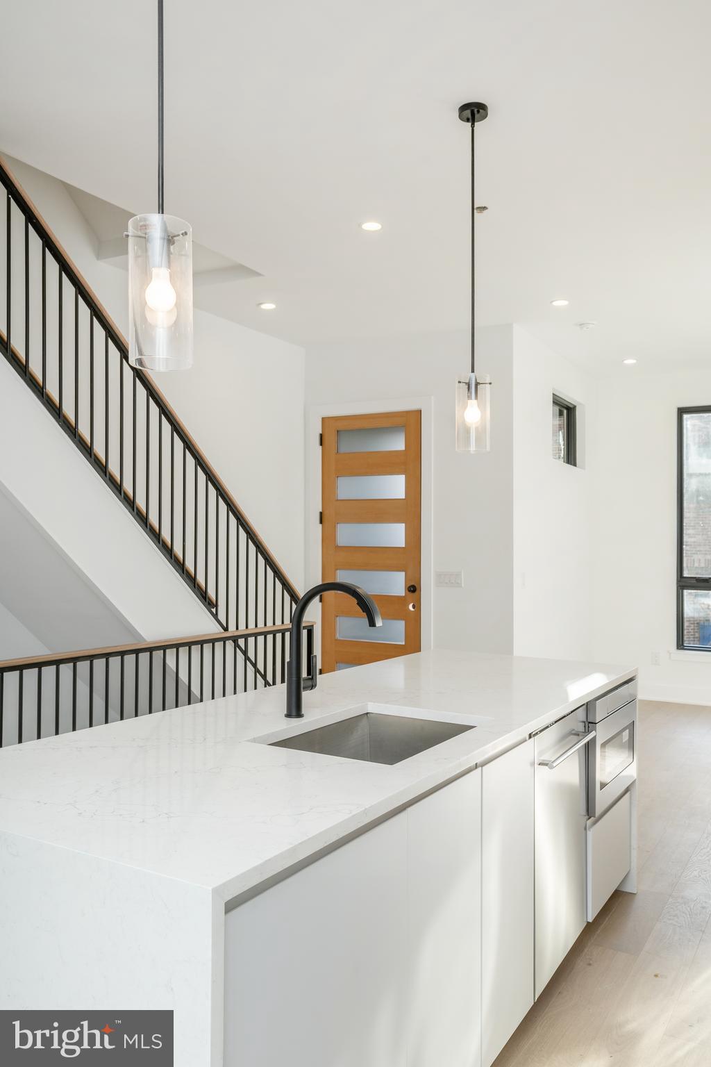 GRADUATE HOSPITAL - Residential