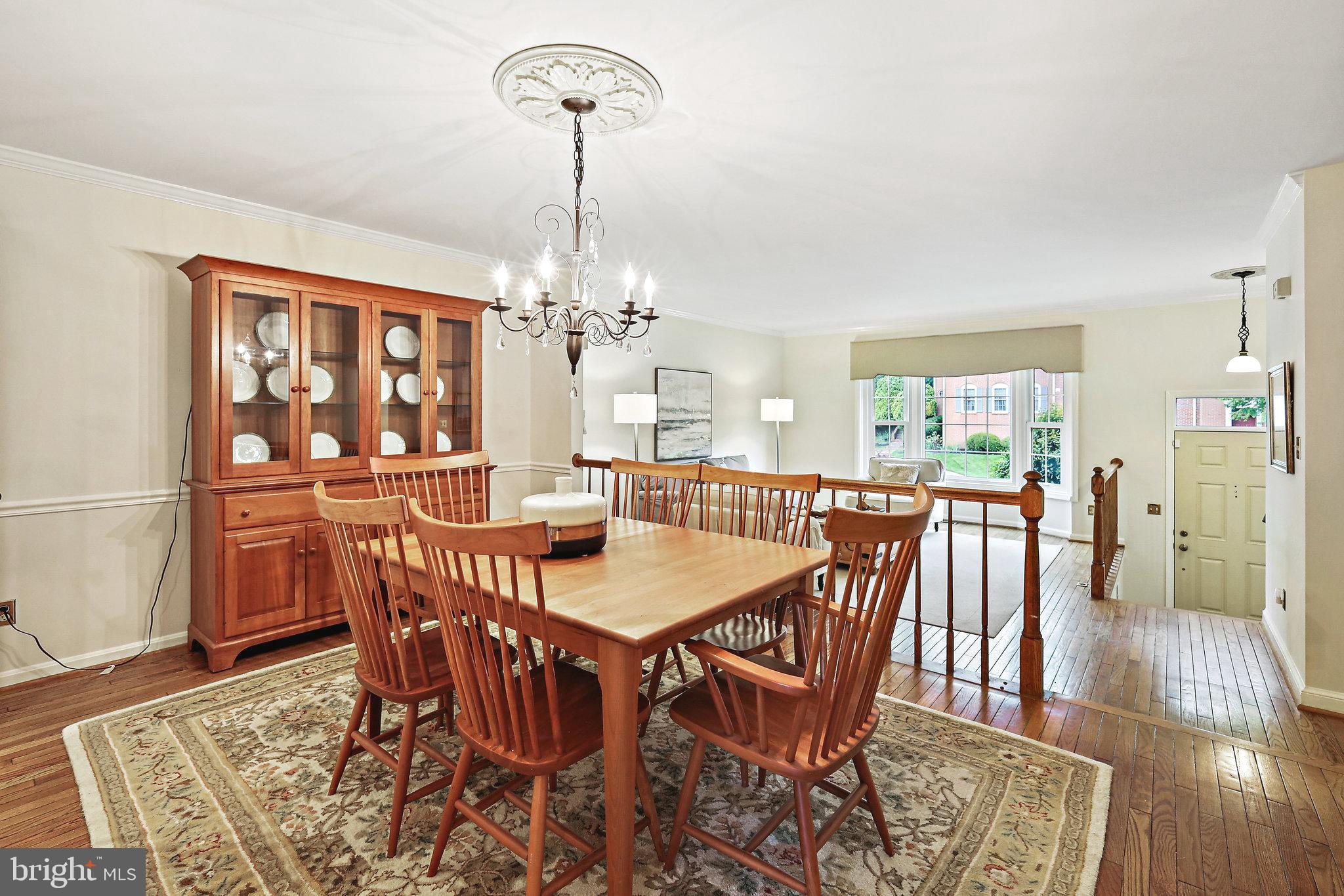 WILLIAMSBURG POND - Residential