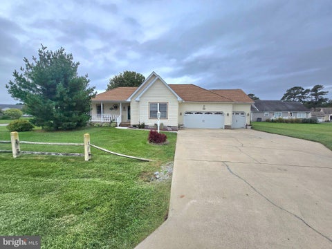 Homes For Sale - 38269 Waterway Drive<br/> OCEAN VIEW, DE 19970