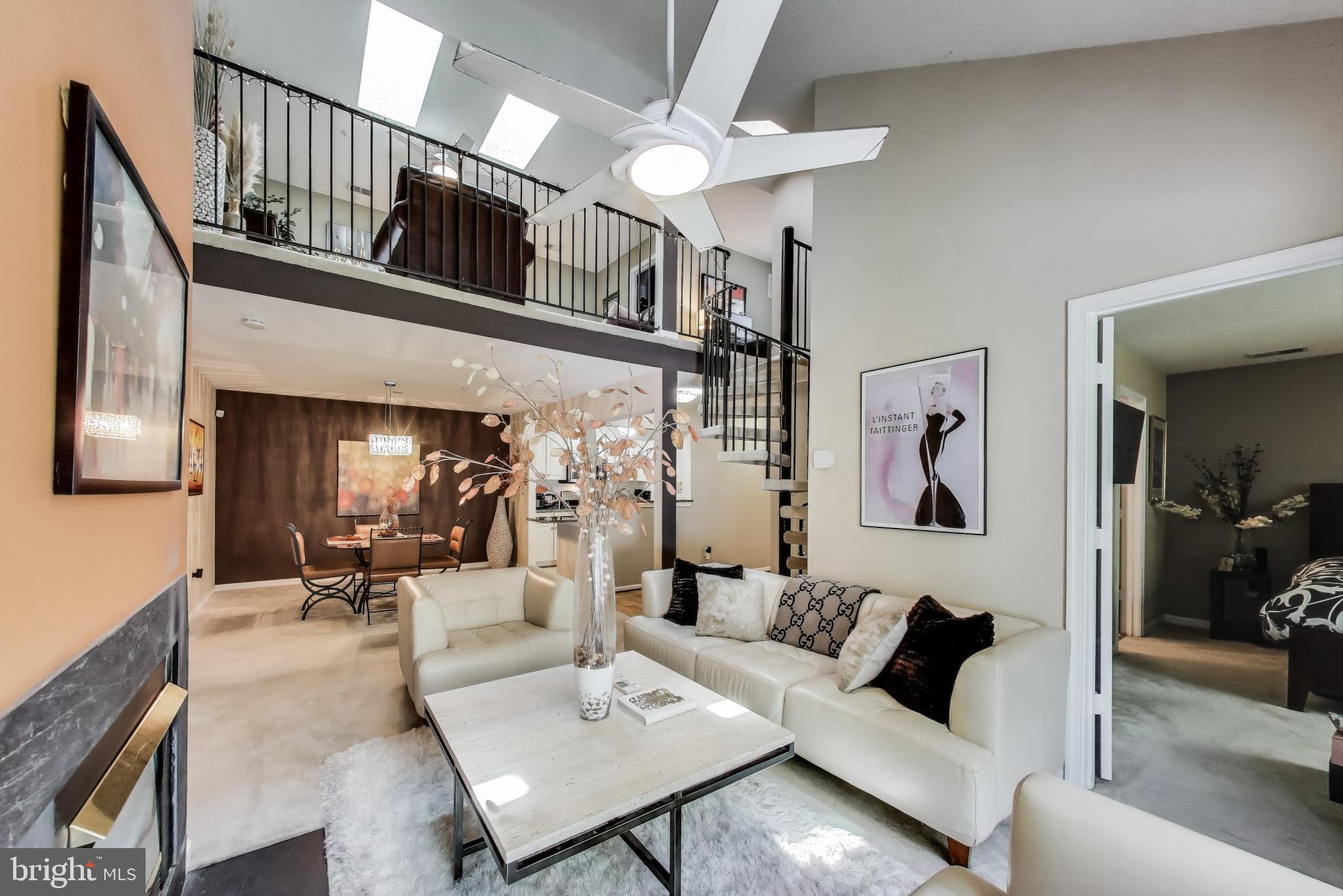 DECOVERLY - Residential Lease