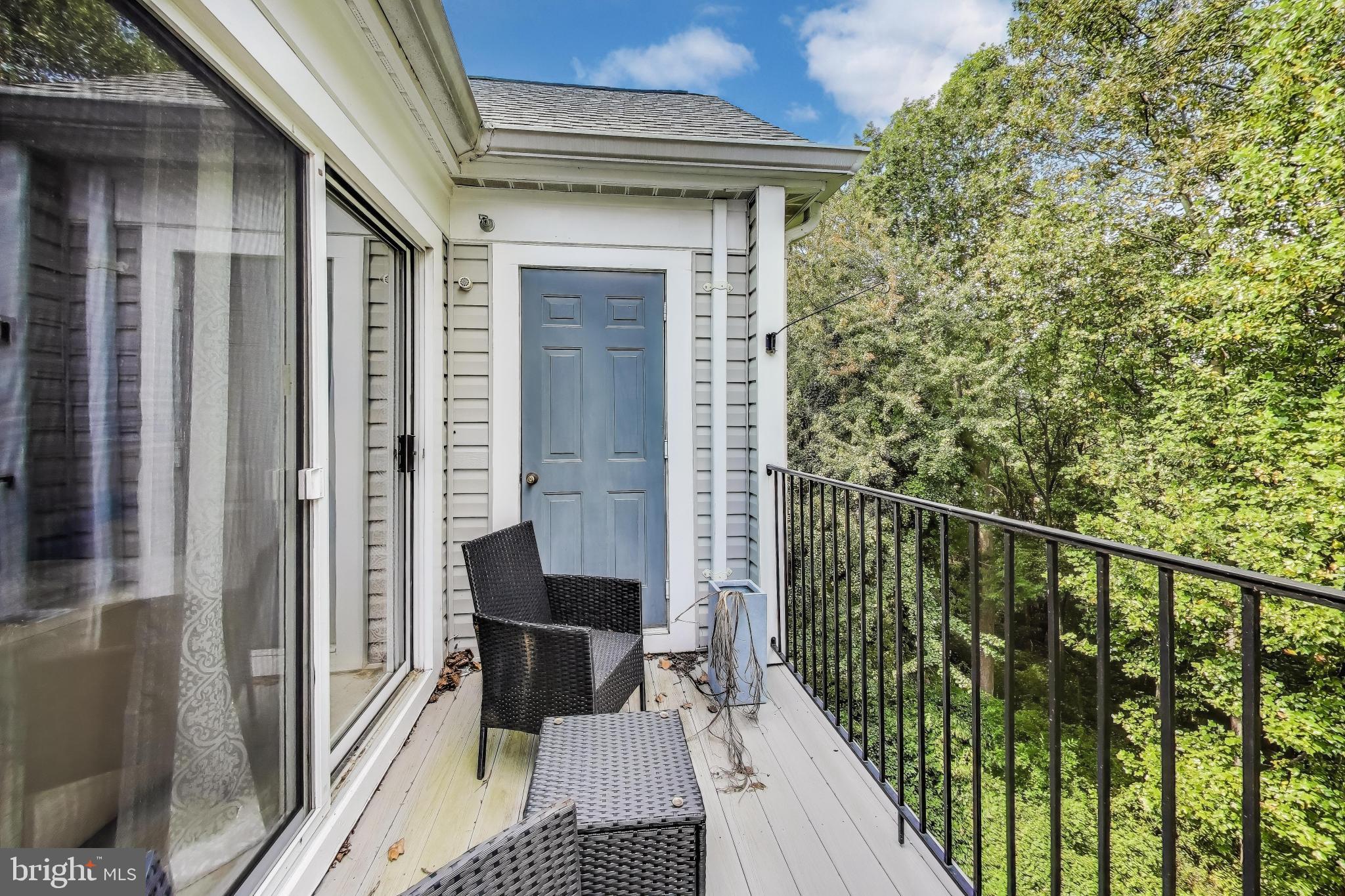 DECOVERLY - Residential Lease