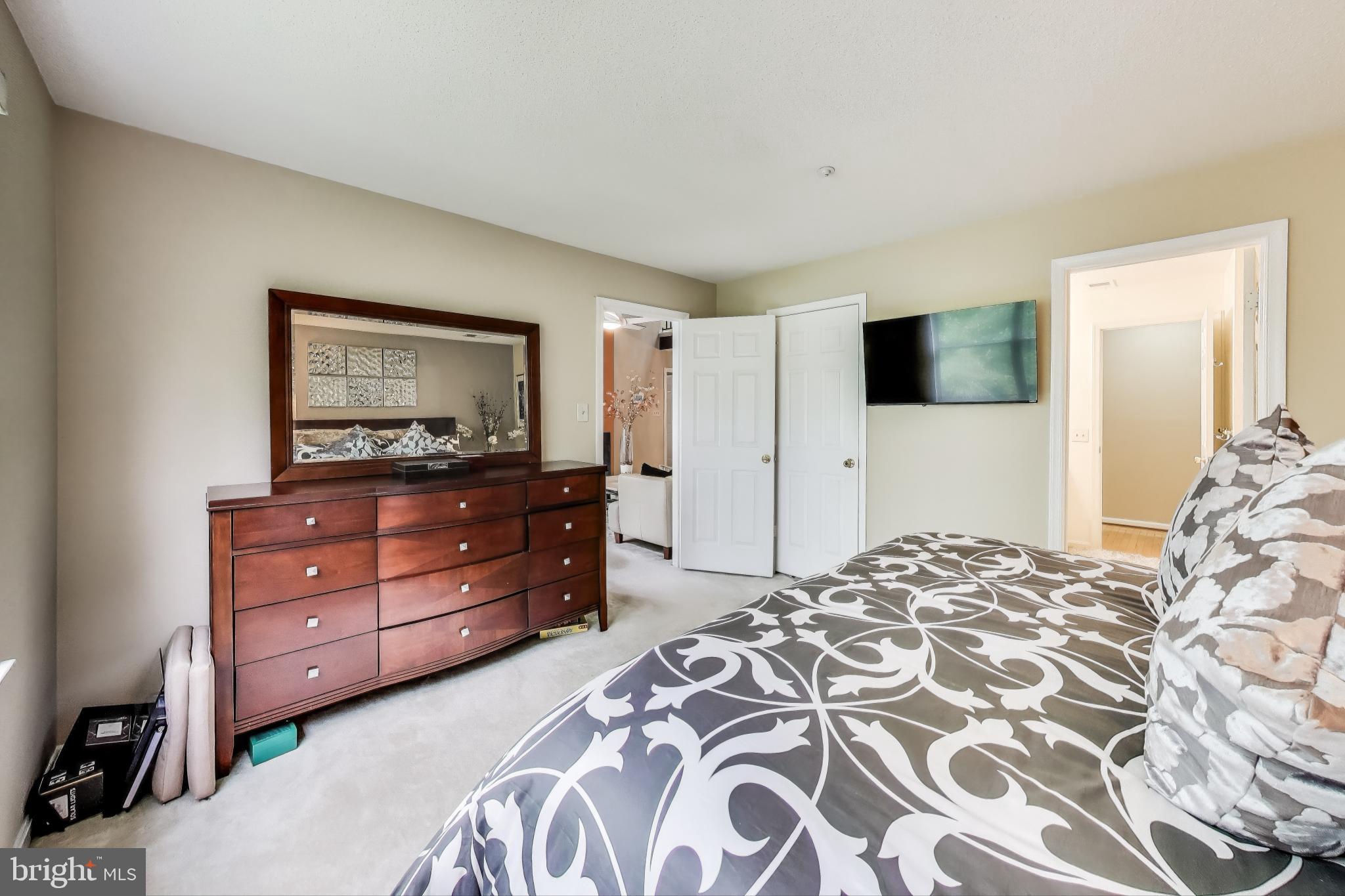 DECOVERLY - Residential Lease