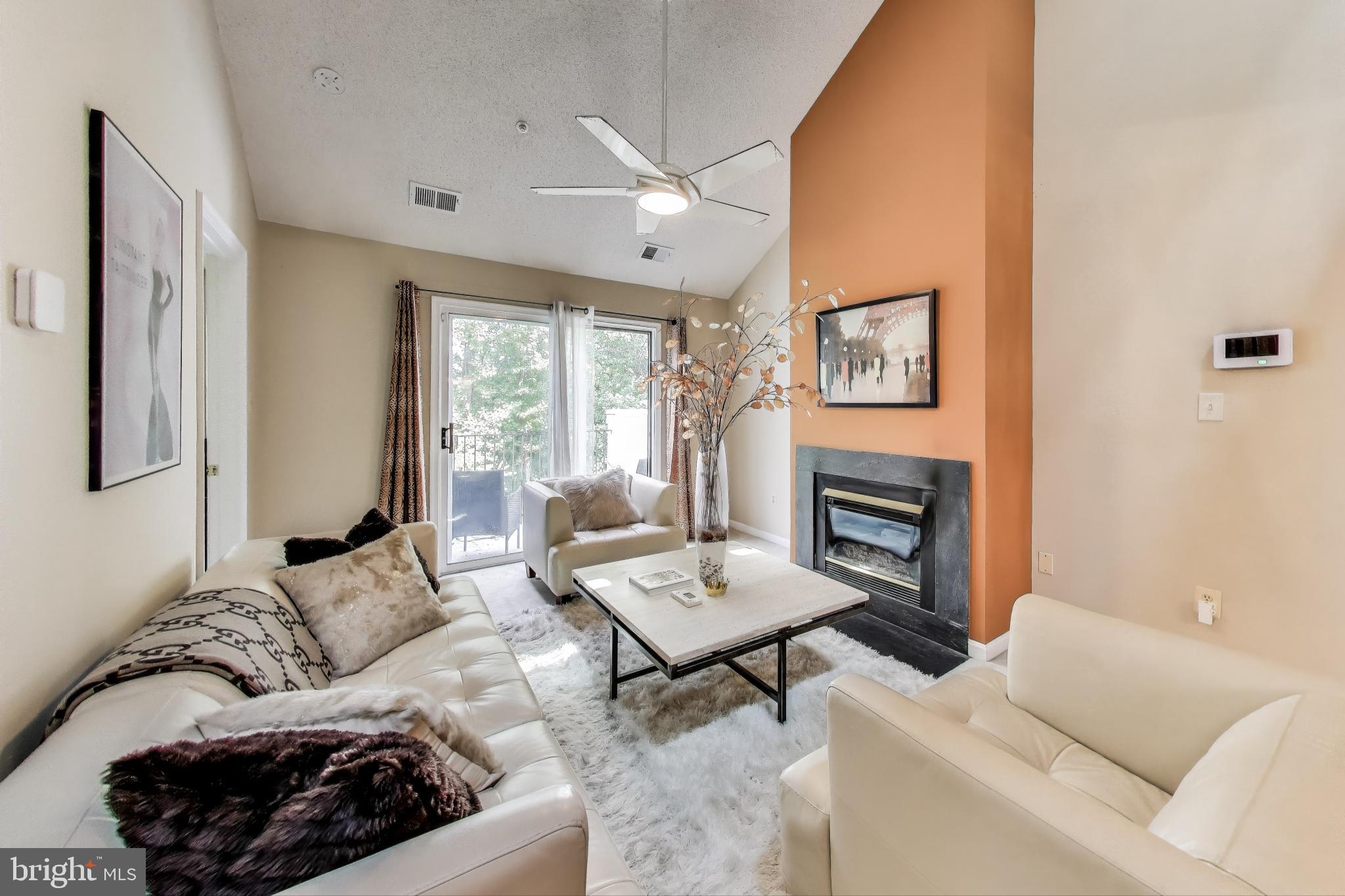 DECOVERLY - Residential Lease