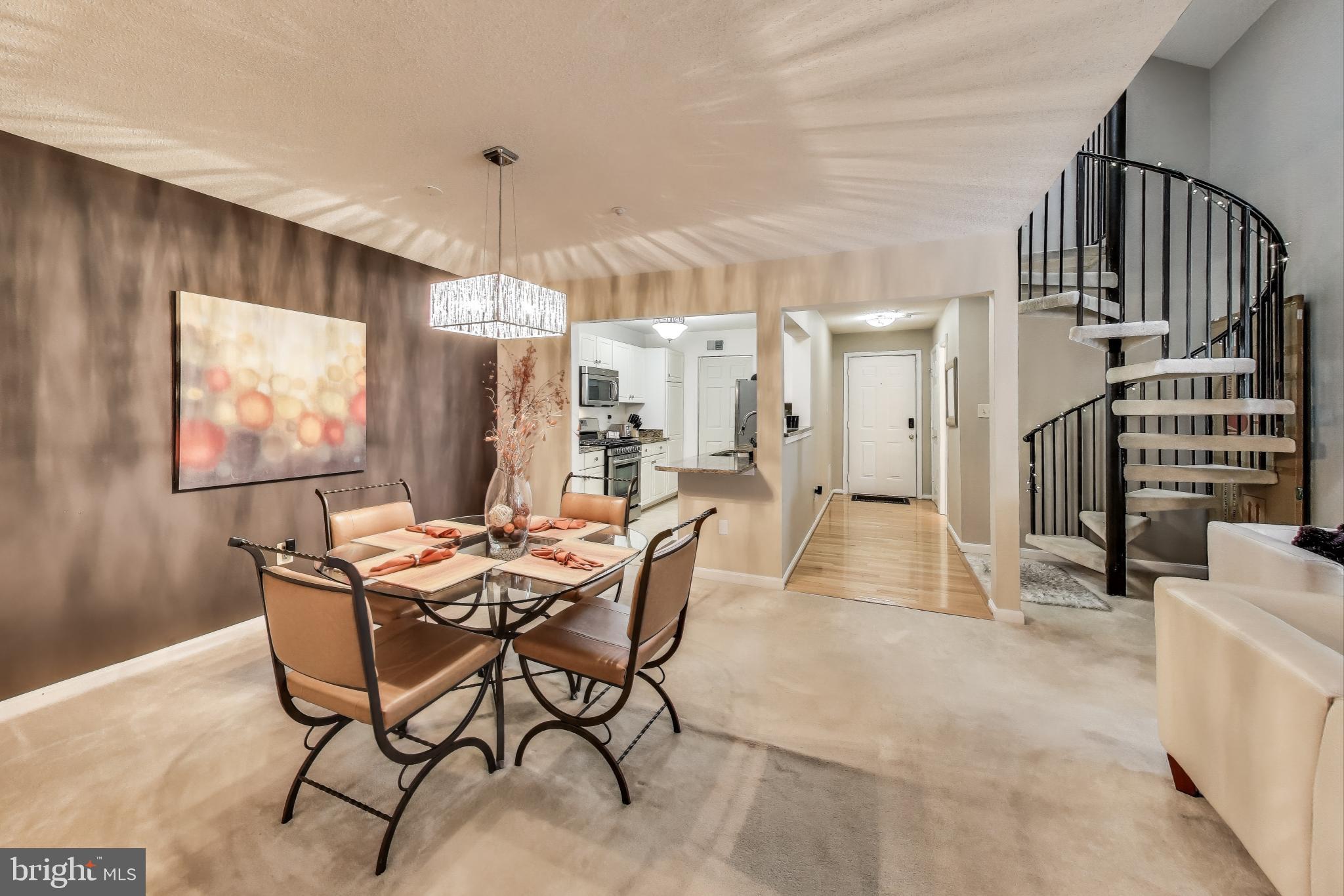 DECOVERLY - Residential Lease