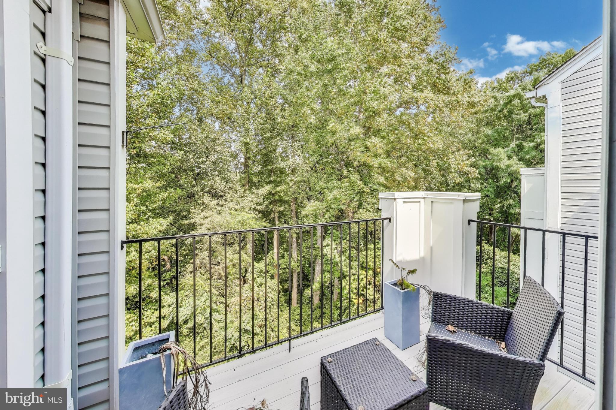 DECOVERLY - Residential Lease