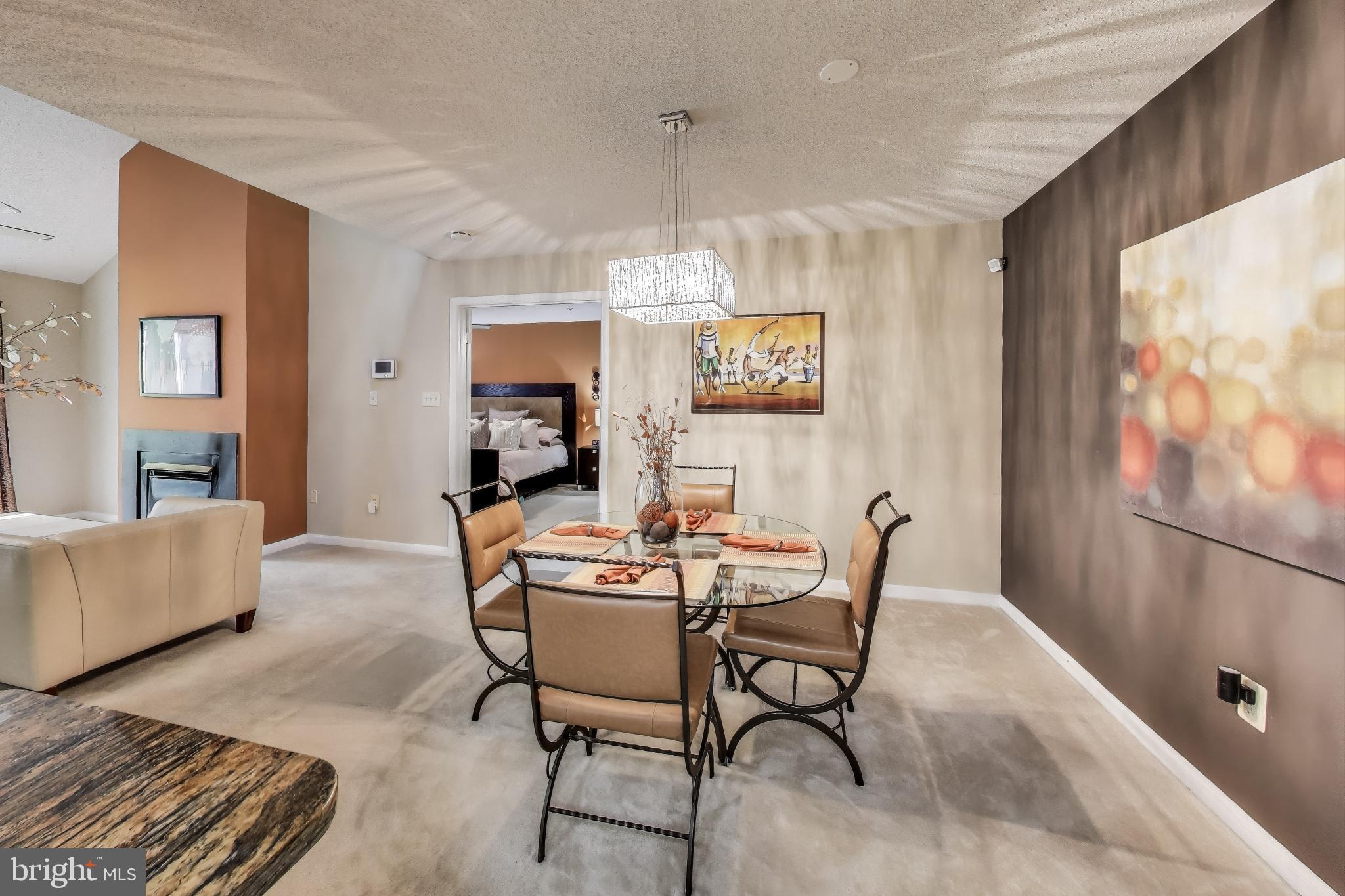 DECOVERLY - Residential Lease