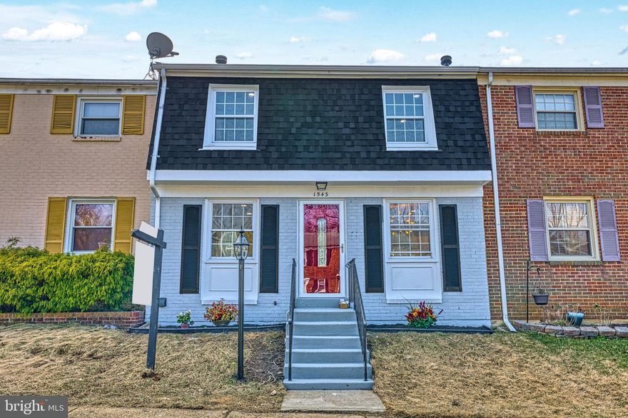 Welcome home to this charming townhome-style condo - newly renovated with top of the line finishes! Offer deadline of Monday, March 7th at 12 PM. Seller reserves the right to accept an offer prior to this time. CALL/TEXT CO-LISTING AGENT ONLY.
