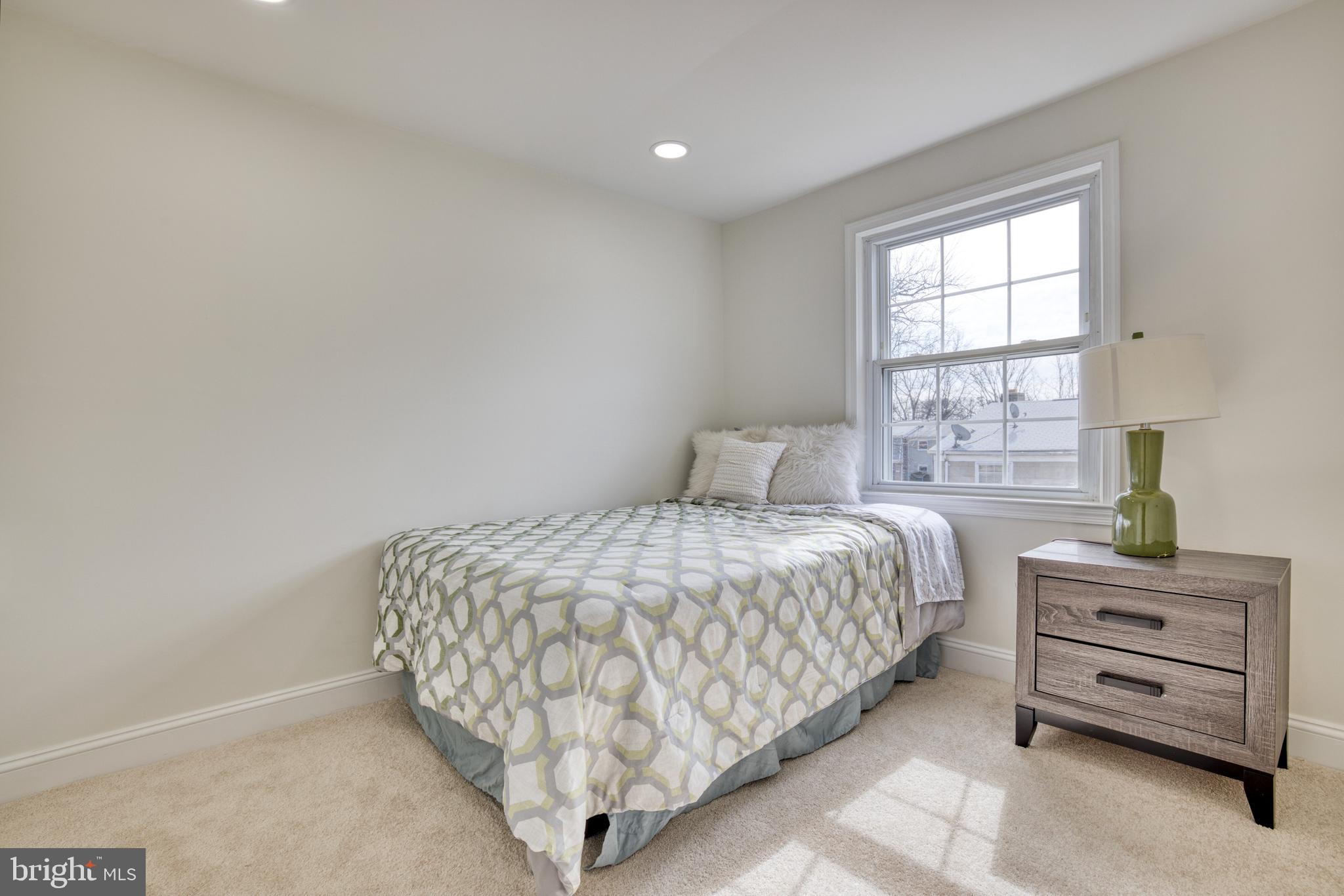 PINEWOOD HILL - Residential