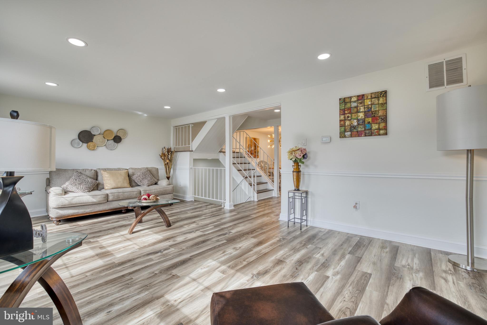 PINEWOOD HILL - Residential