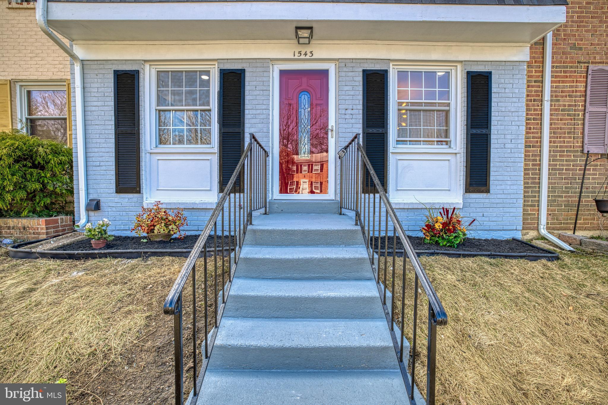 PINEWOOD HILL - Residential