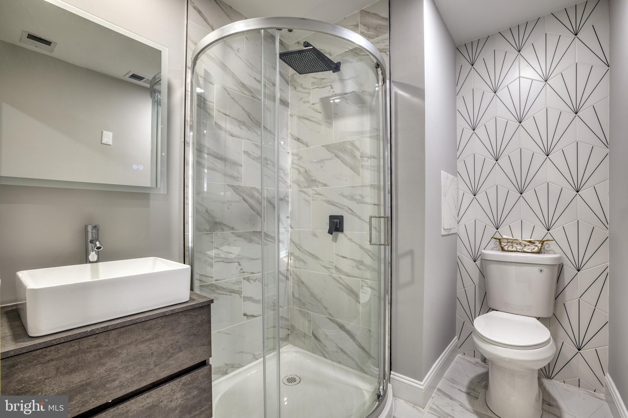 PINEWOOD HILL - Residential