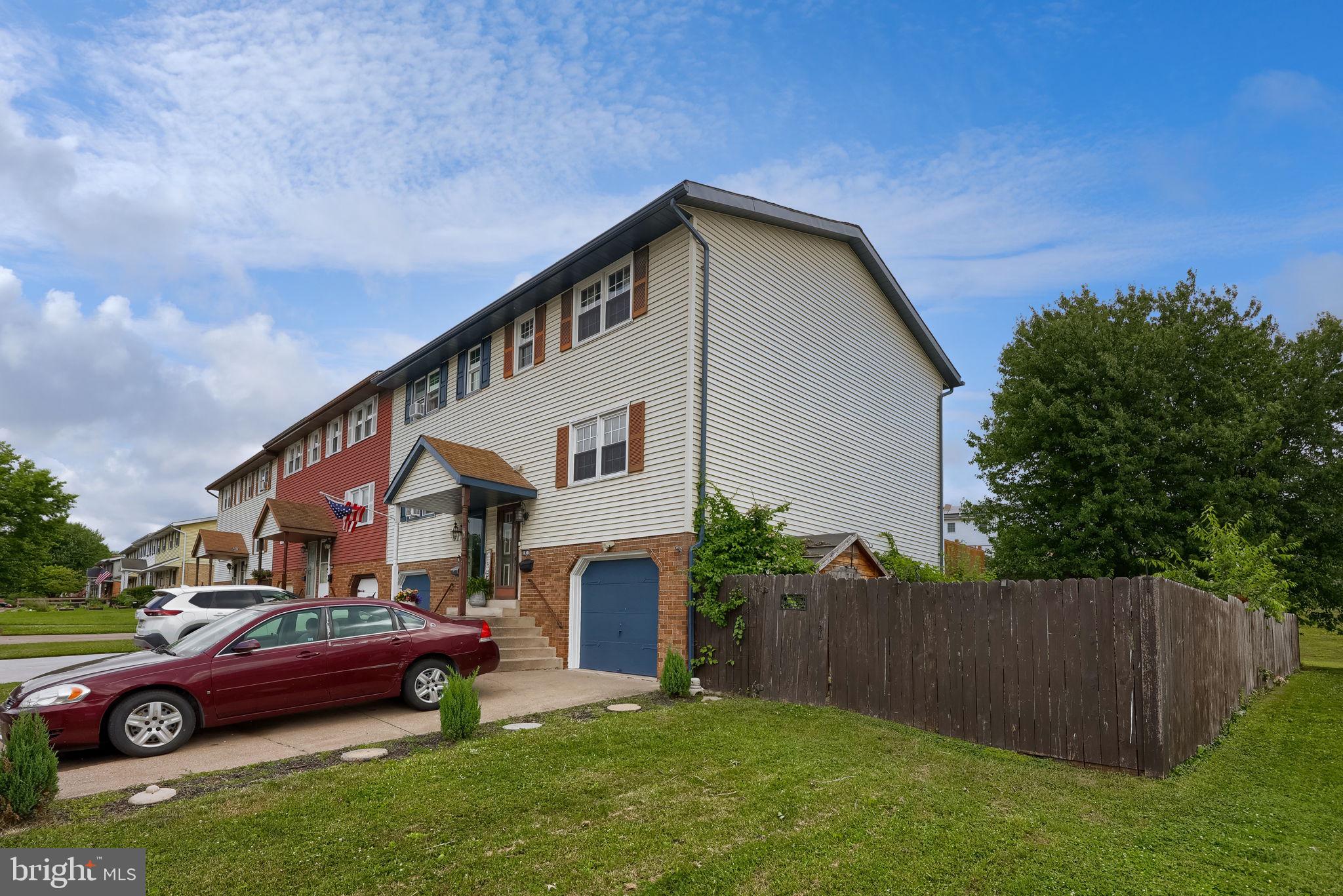 1831 LAKESIDE DRIVE