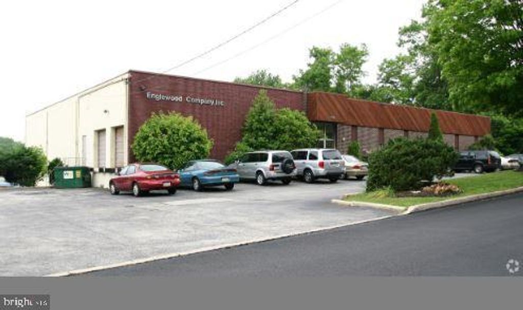 Photo of 533 Abbott Drive, BROOMALL, PA 19008 (MLS # PADE2107690)