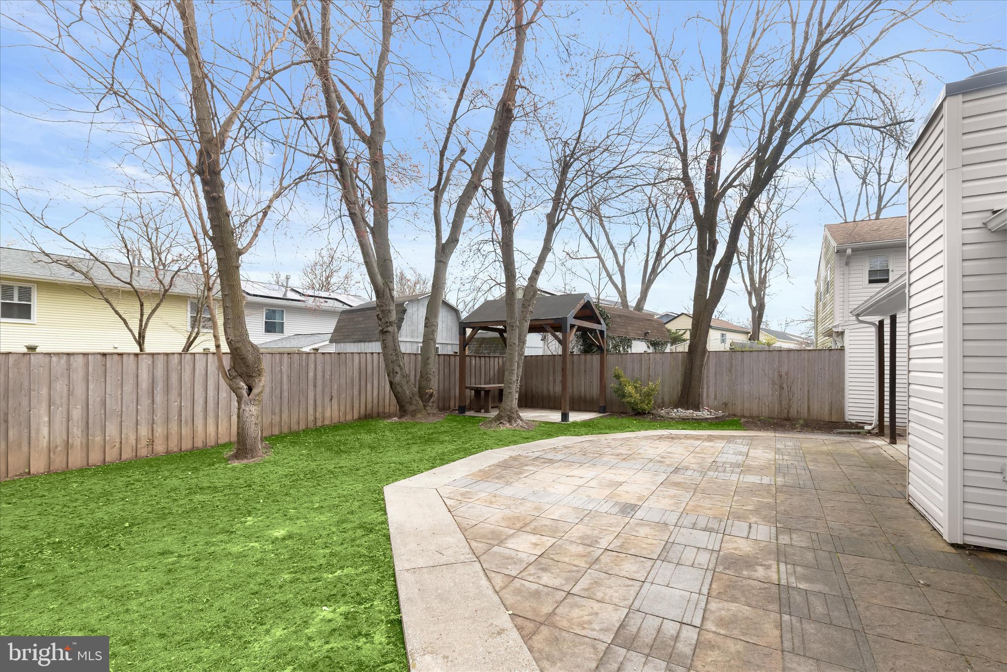 MAPLE RIDGE - Residential