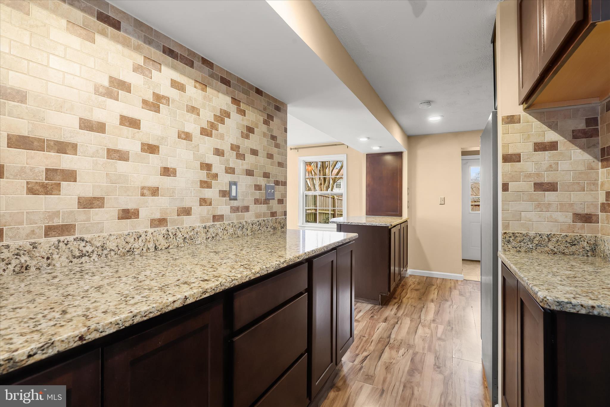 MAPLE RIDGE - Residential