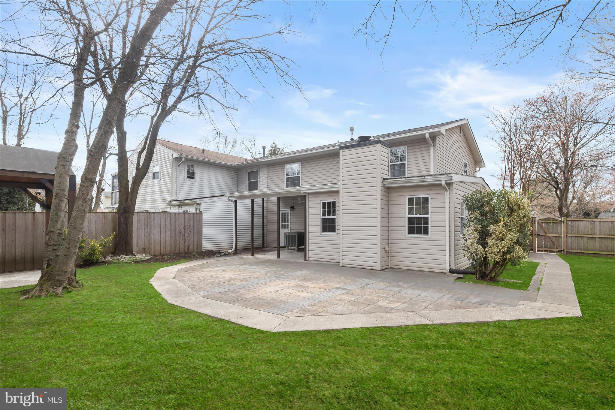 MAPLE RIDGE - Residential