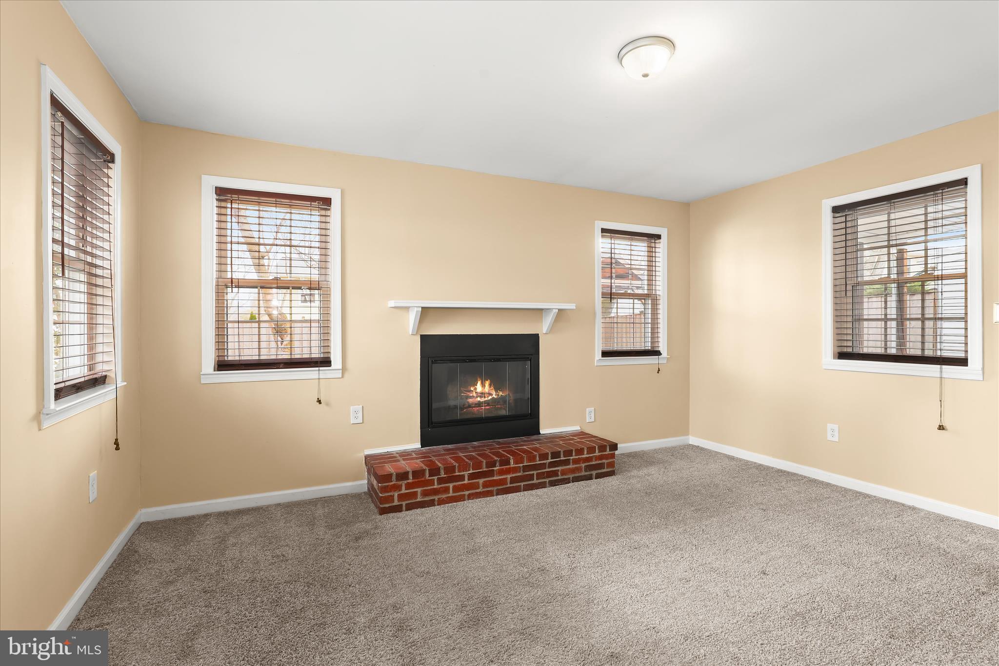 MAPLE RIDGE - Residential