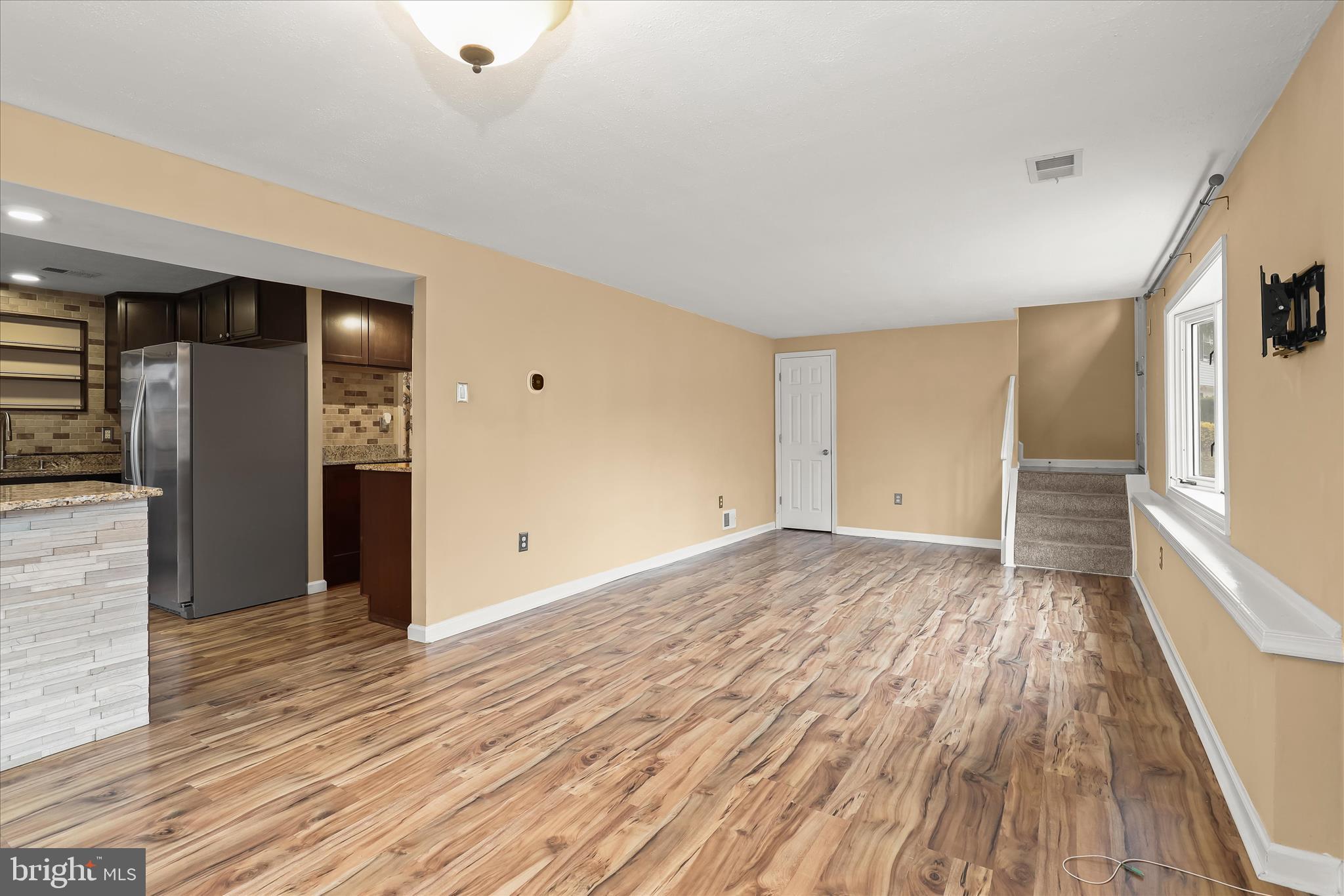 MAPLE RIDGE - Residential