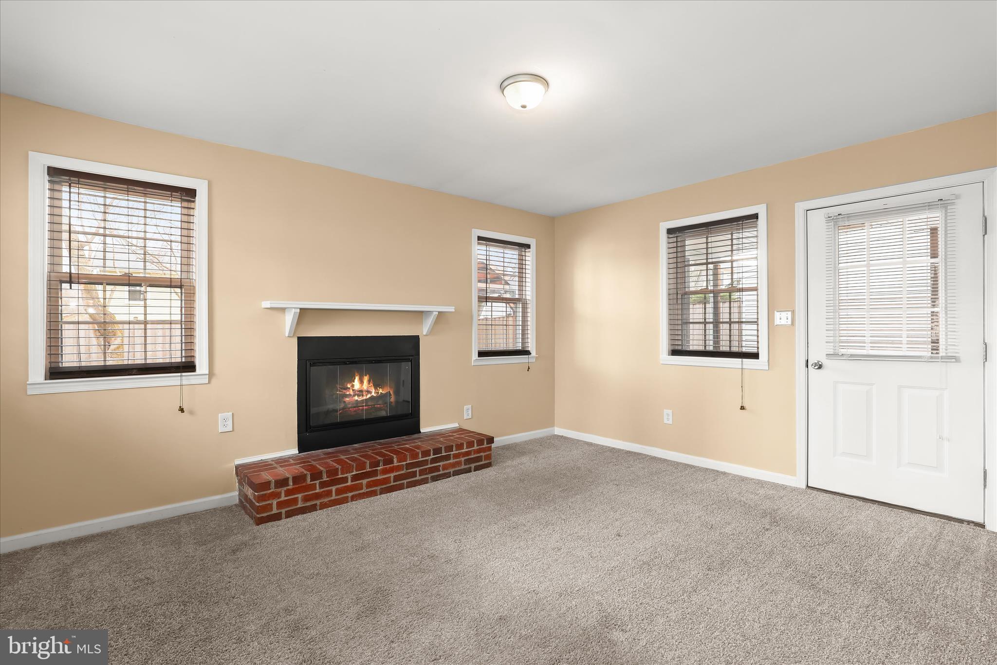 MAPLE RIDGE - Residential