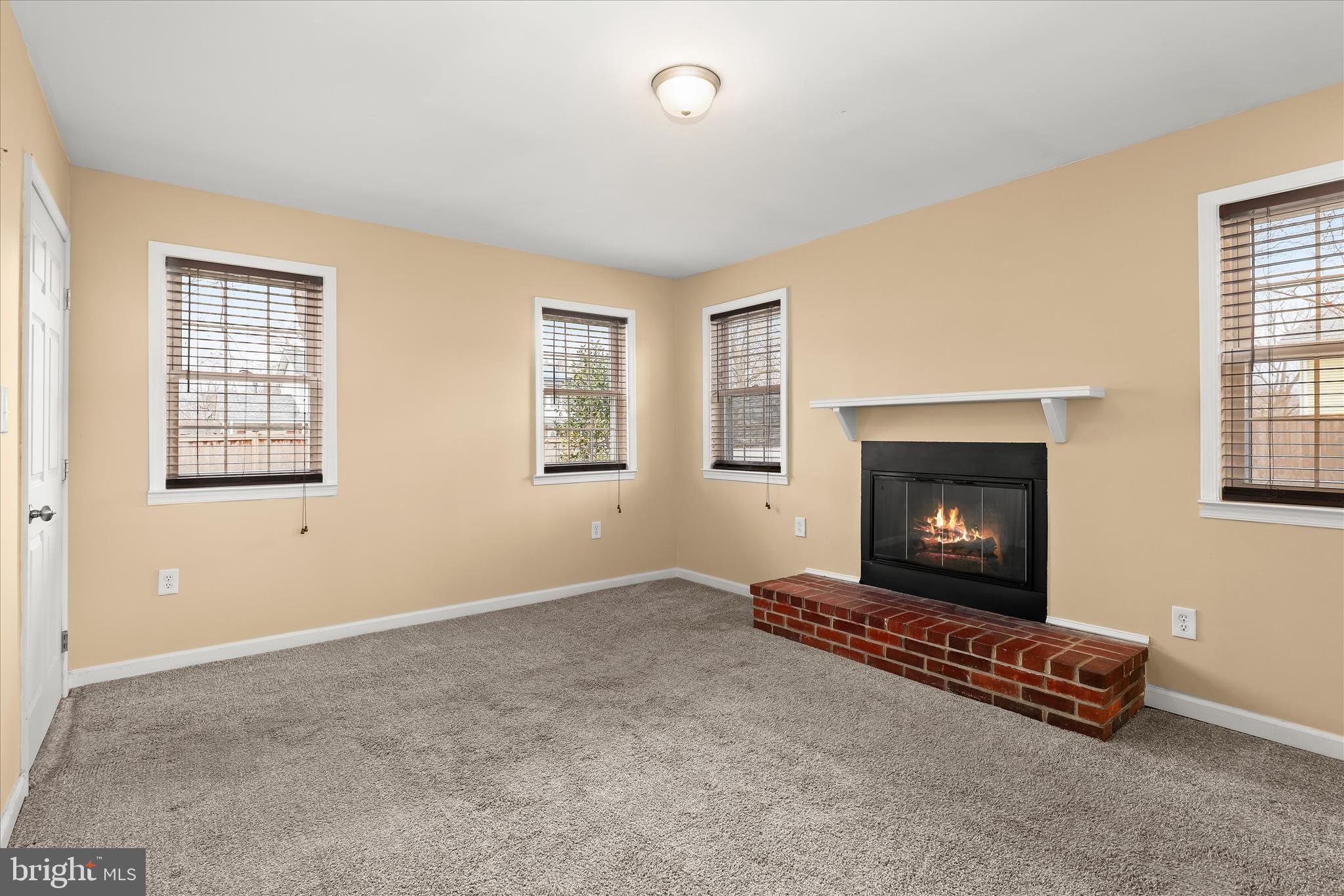 MAPLE RIDGE - Residential