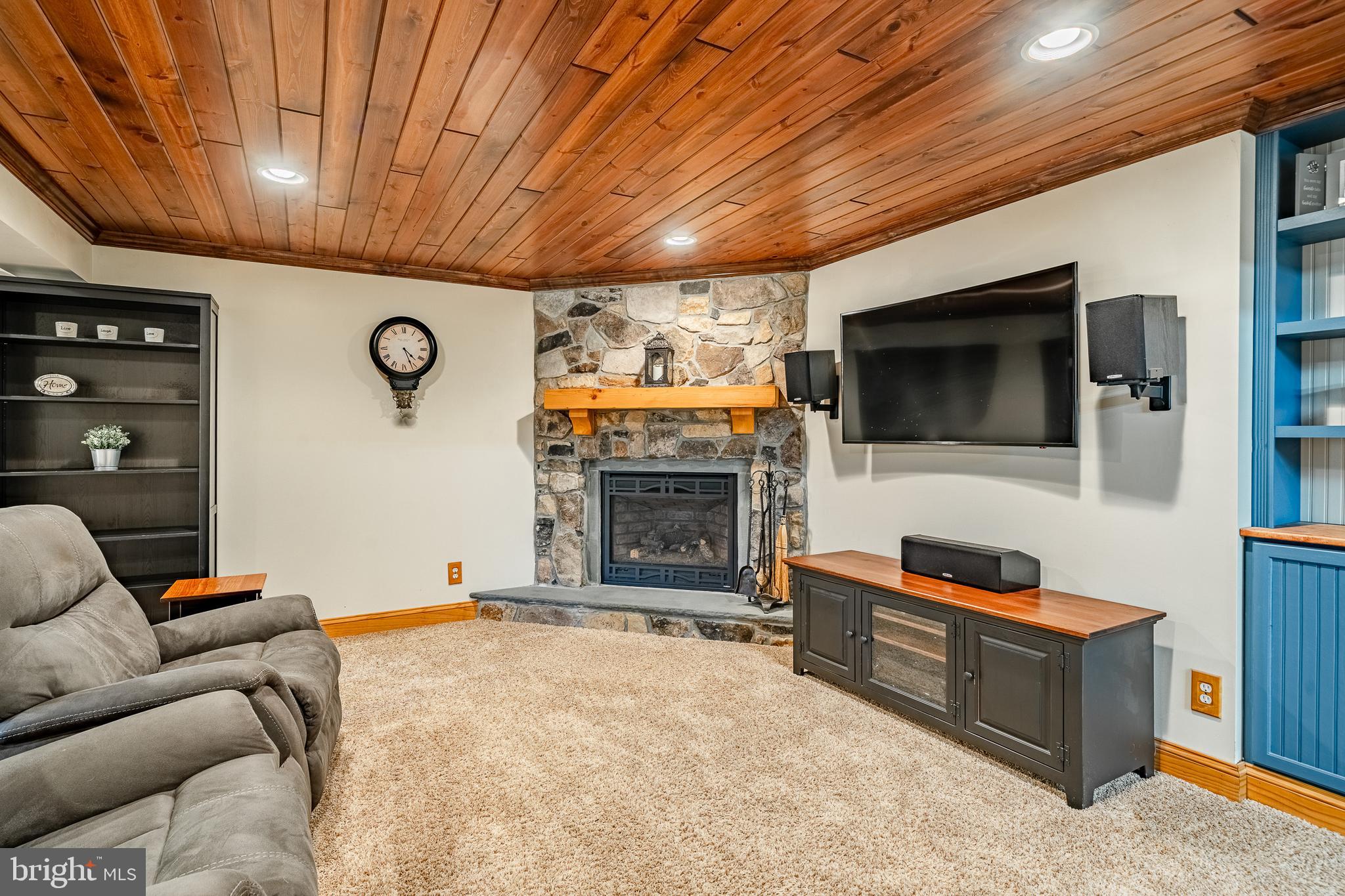 GREEN LANE VILLAGE - Residential