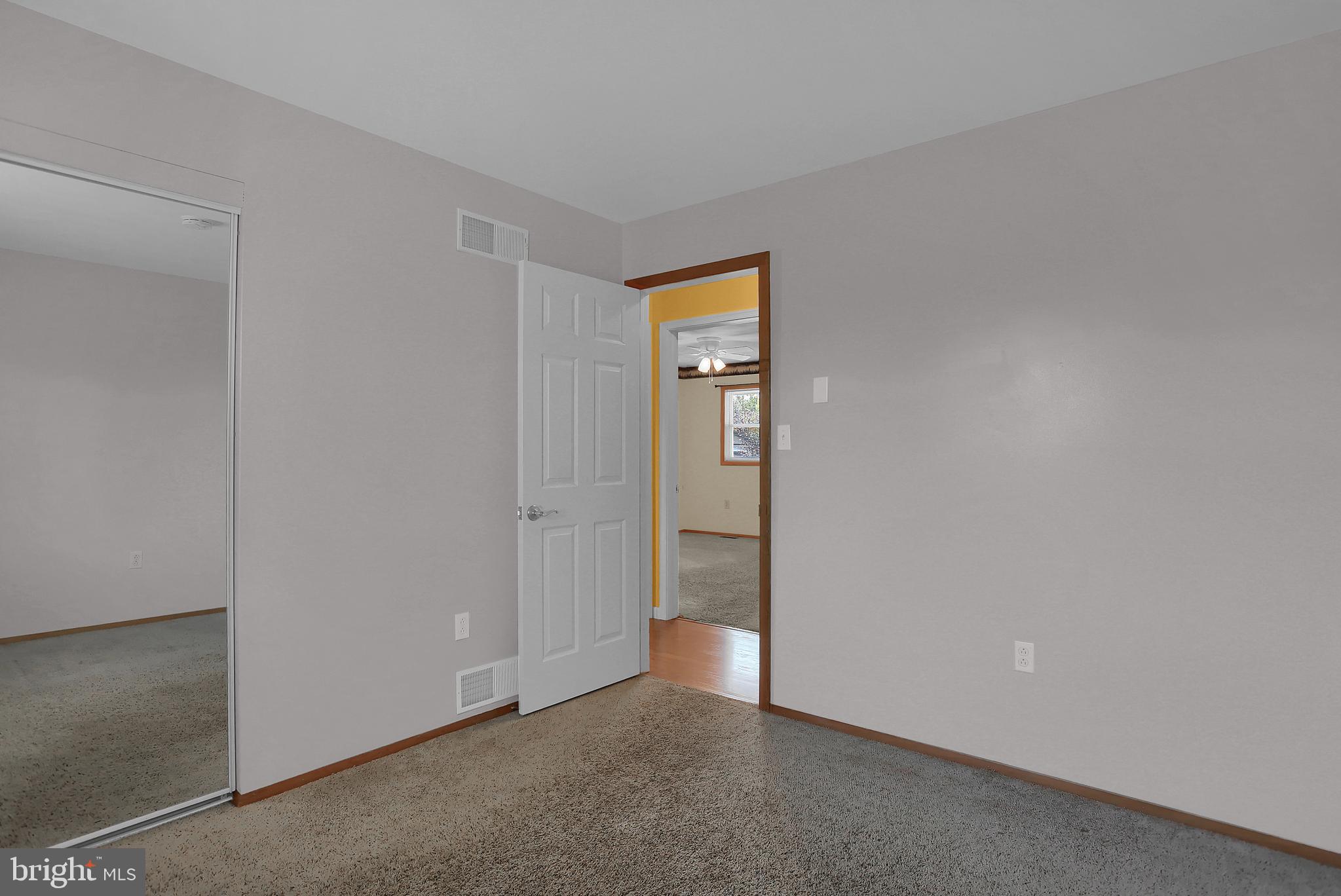 DILLSBURG - Residential