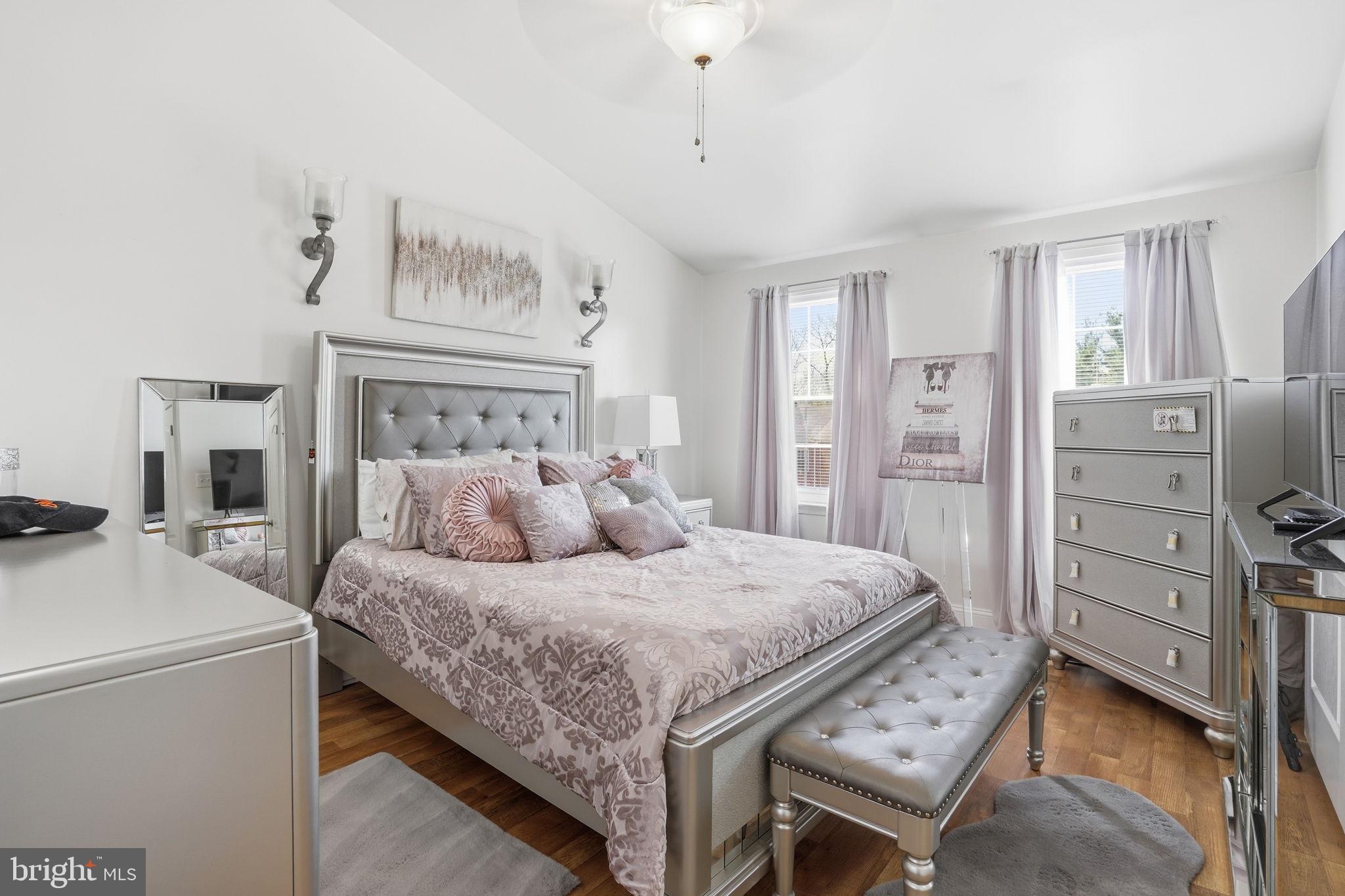 DAYBREAK ESTATES - Residential