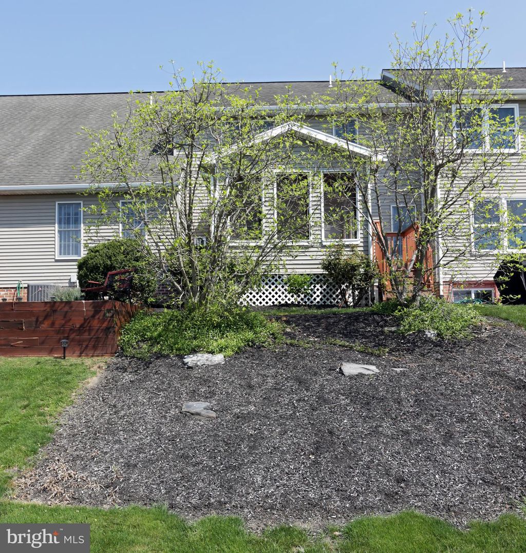 Photo of 55 SPRING HILL LN, MOUNTVILLE, PA 17554 (MLS # PALA2033924)