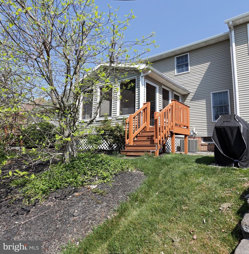 Photo of 55 SPRING HILL LN, MOUNTVILLE, PA 17554 (MLS # PALA2033924)