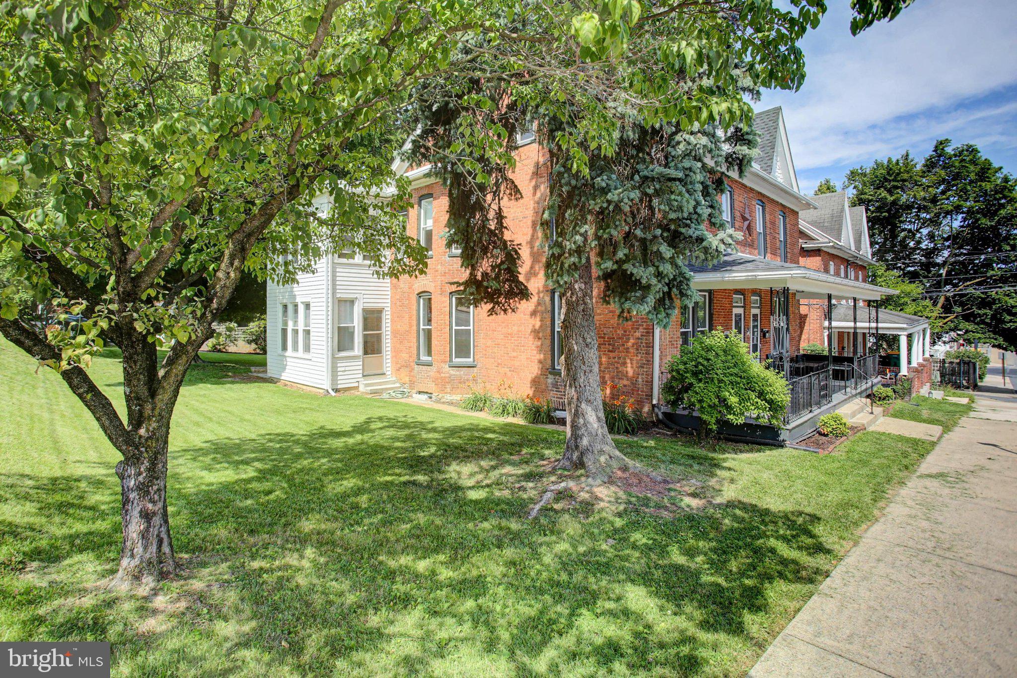 46 W THIRD STREET