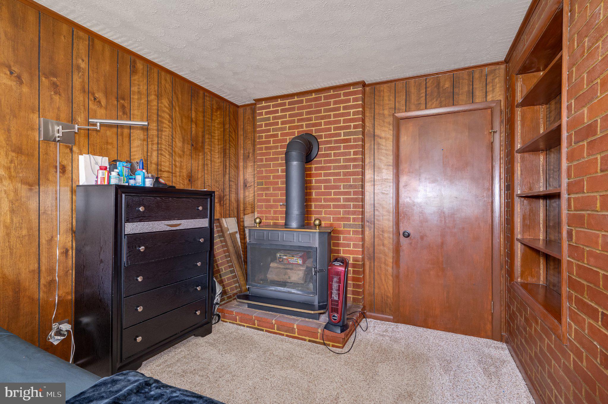 RUSSELL - Residential