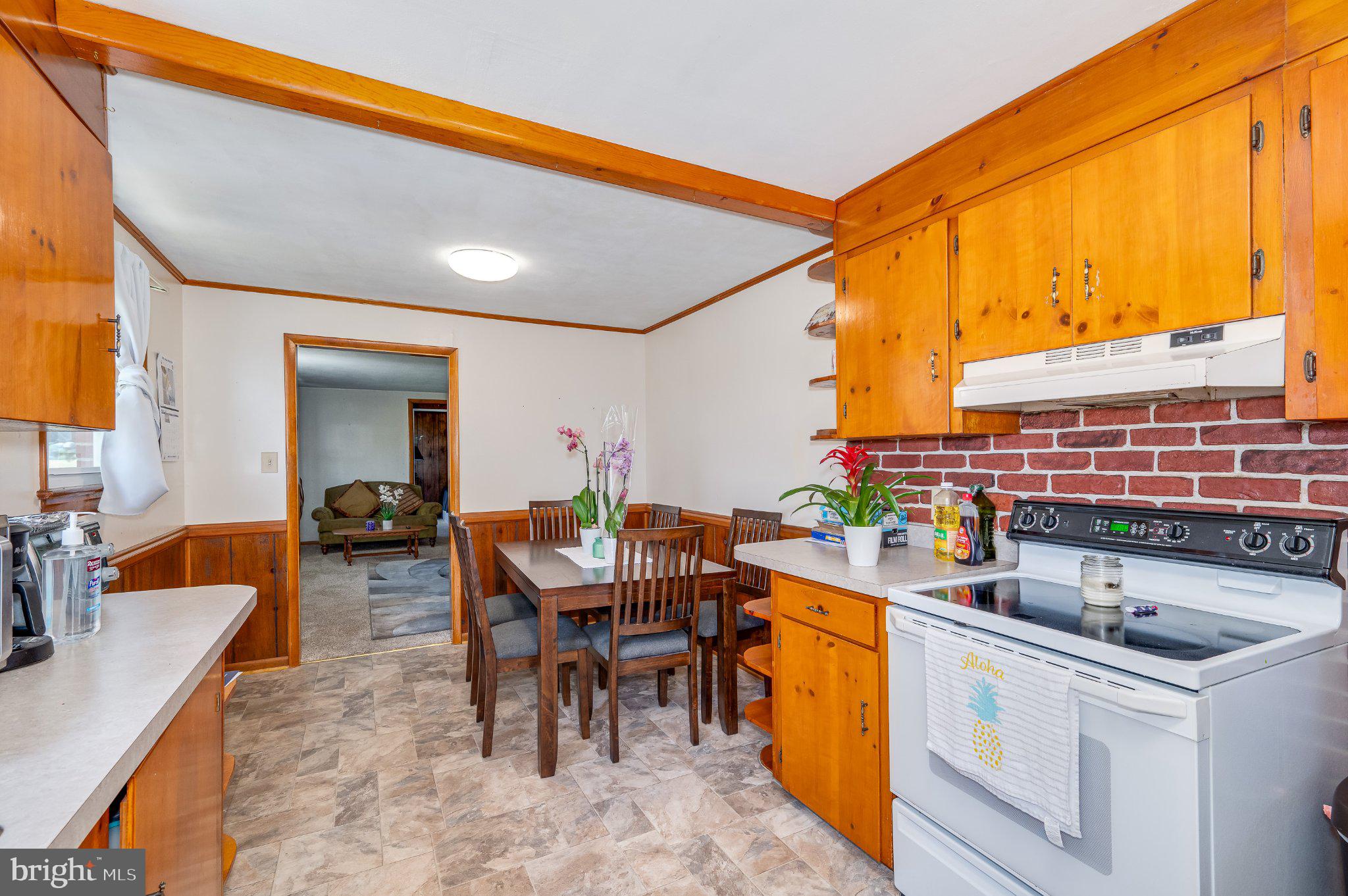 RUSSELL - Residential