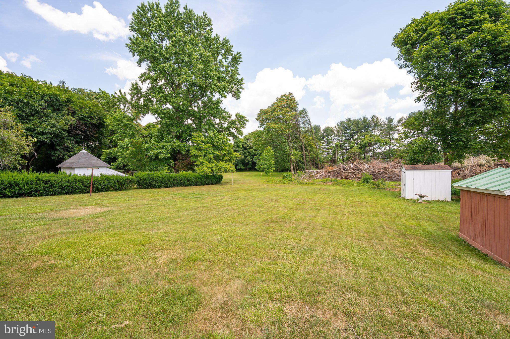 RUSSELL - Residential