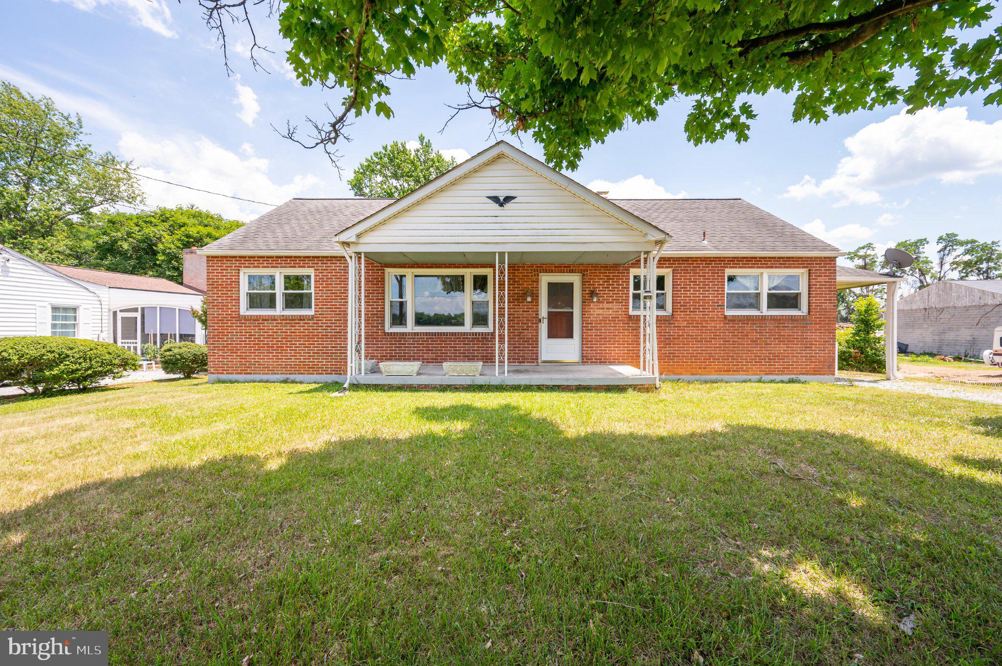 6073 LORD FAIRFAX HIGHWAY