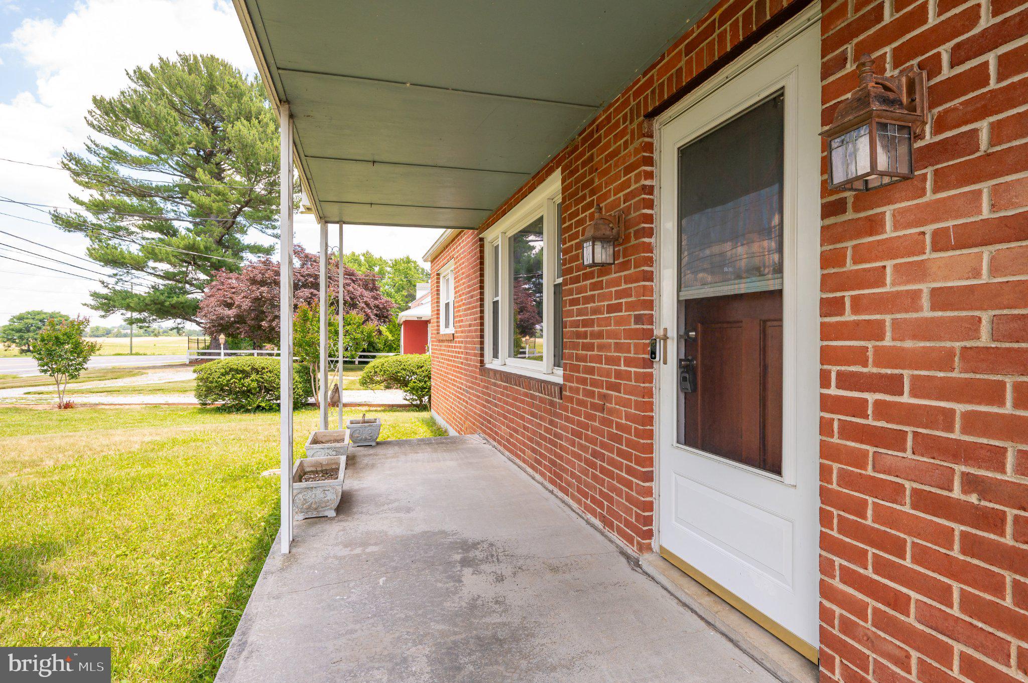 RUSSELL - Residential