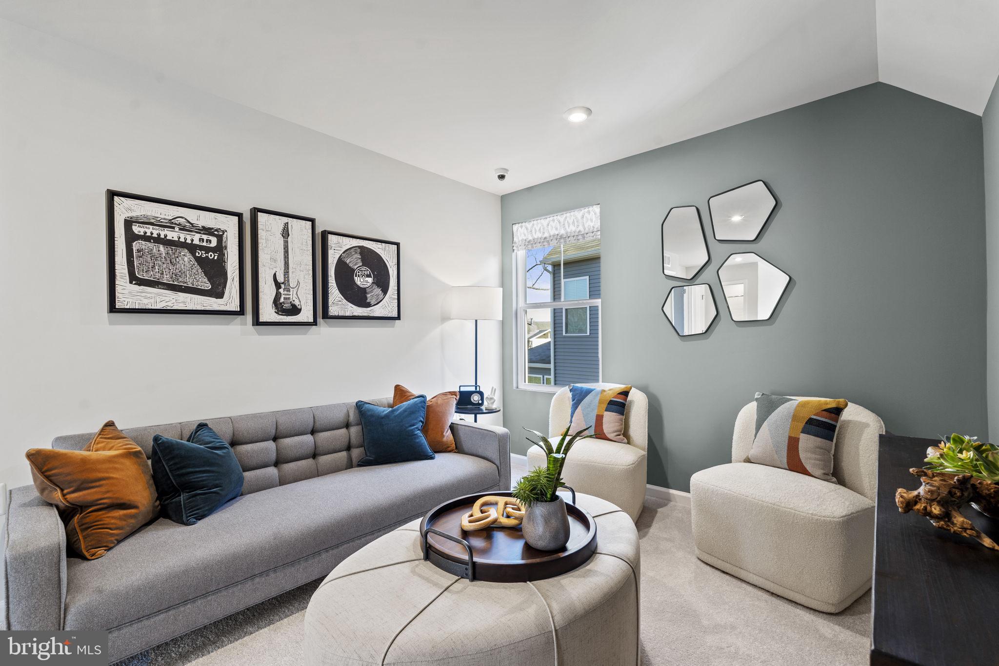 PRESIDENTS POINTE - Residential