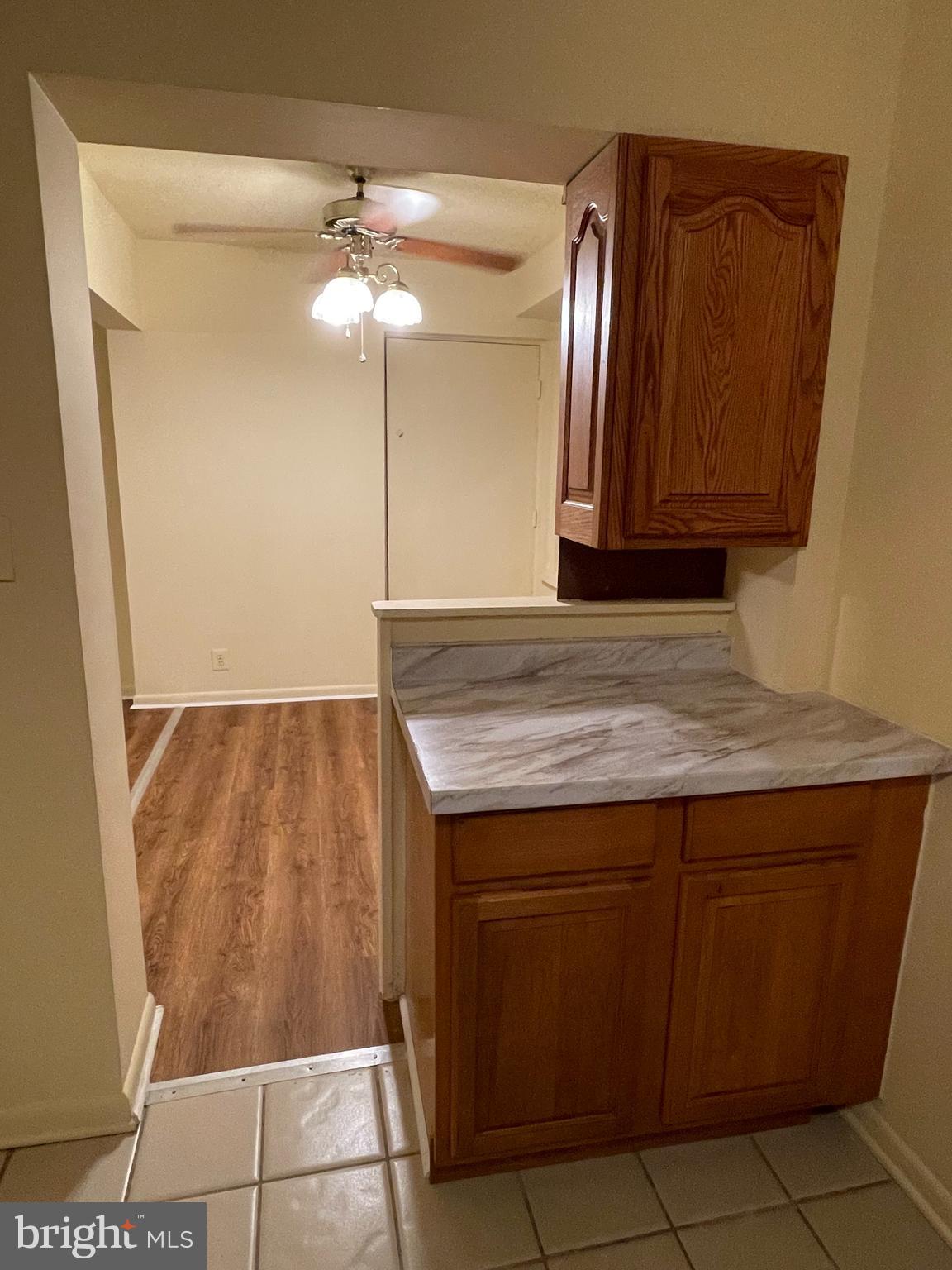 SHADOW OAKS - Residential