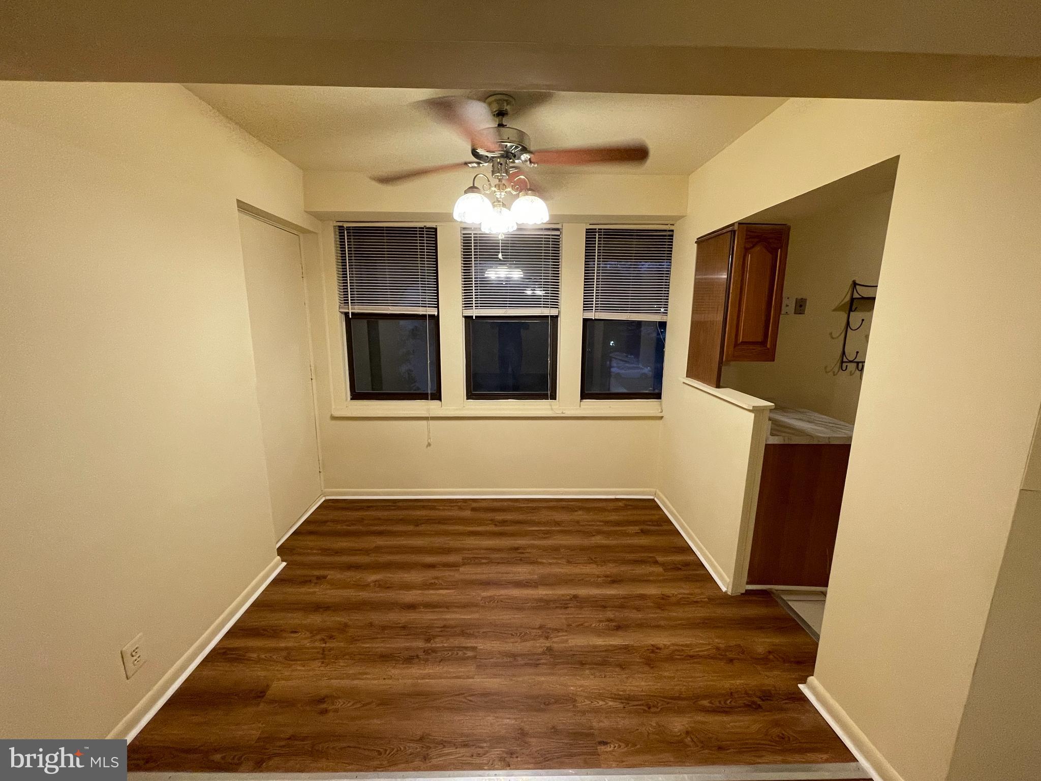 SHADOW OAKS - Residential