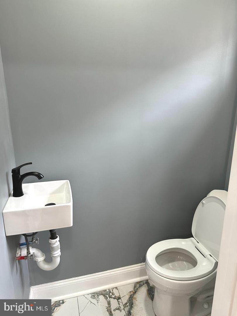 OLNEY (EAST) - Residential