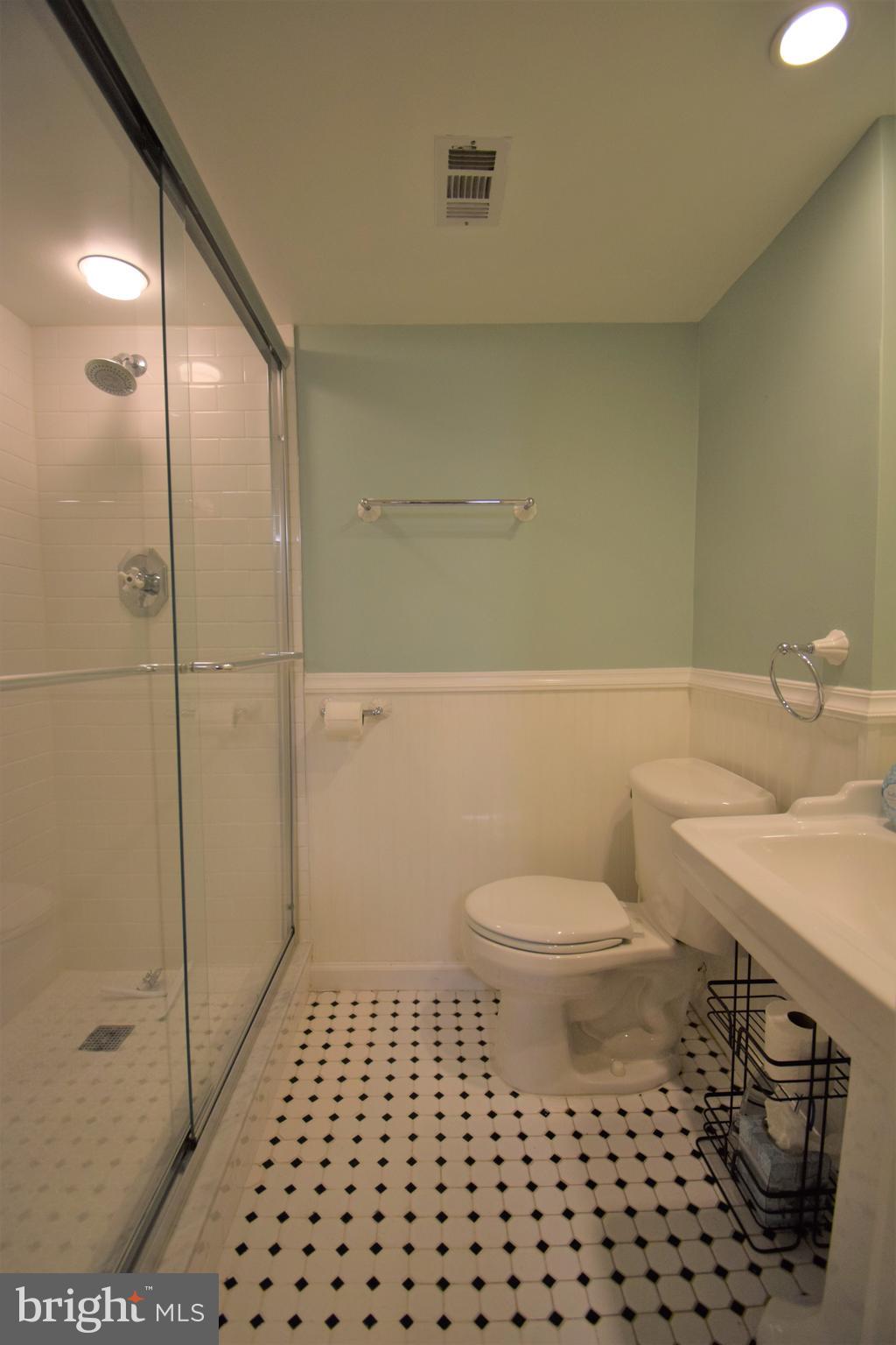 FAIRLINGTON VILLAGES - Residential Lease