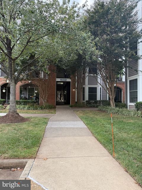 20419 RIVERBEND SQUARE 301 STERLING VA 20165