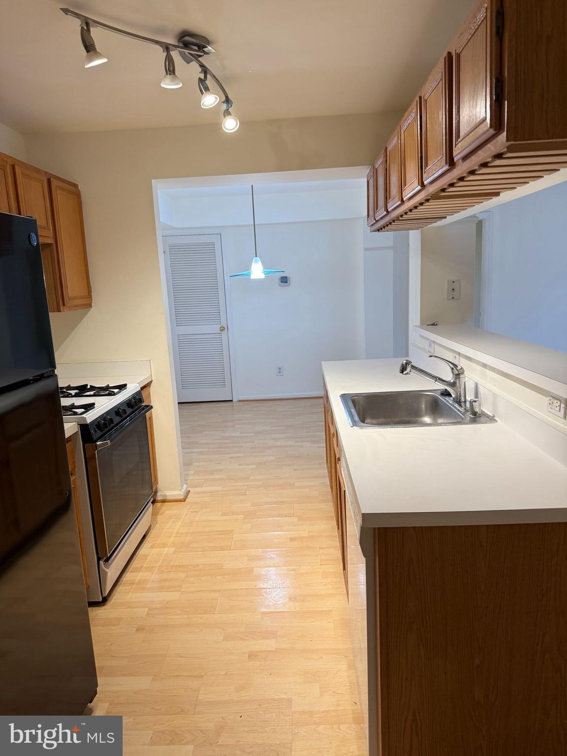20419 RIVERBEND SQUARE 301