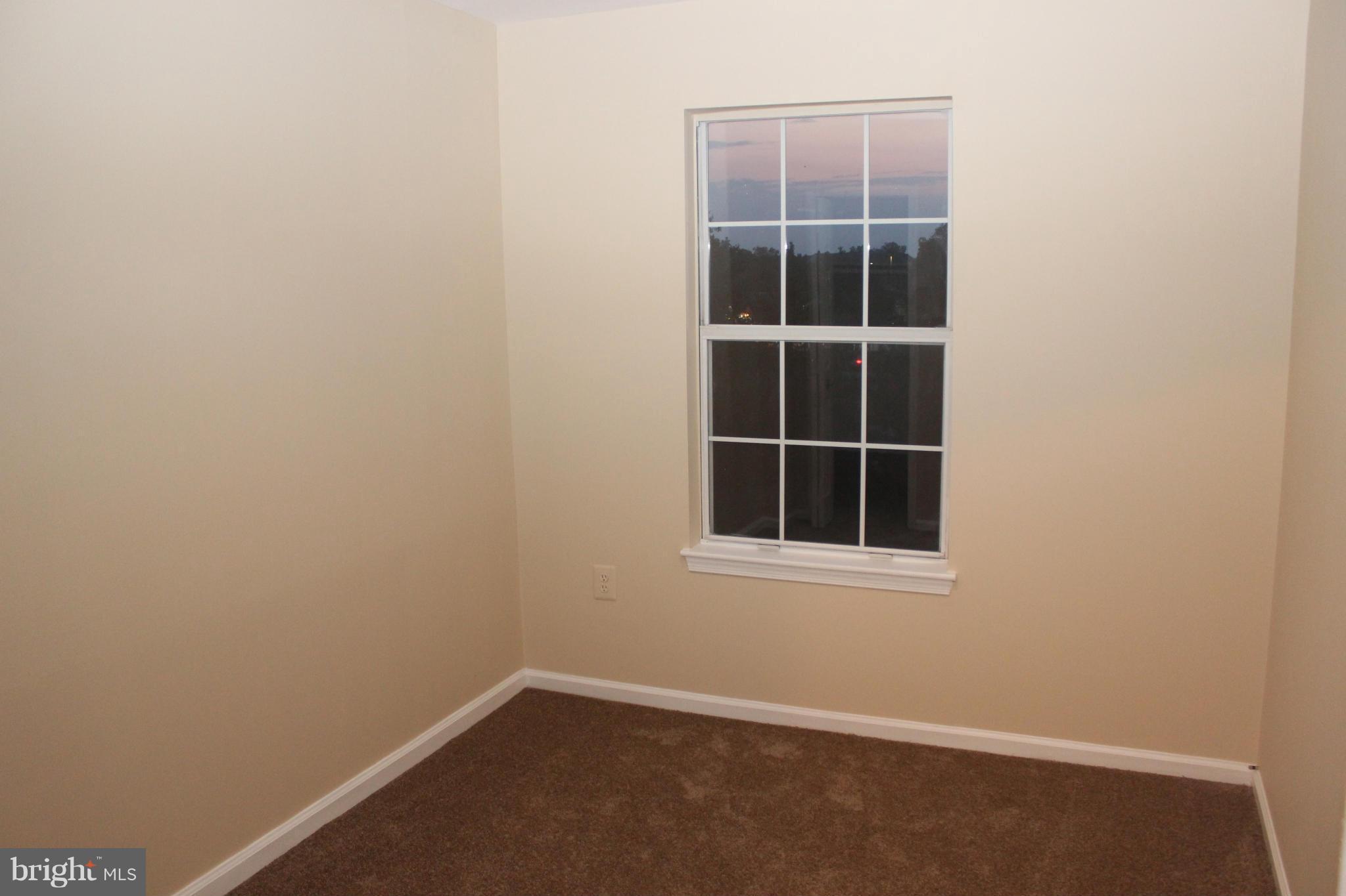 ASHBURN VILLAGE - Residential Lease