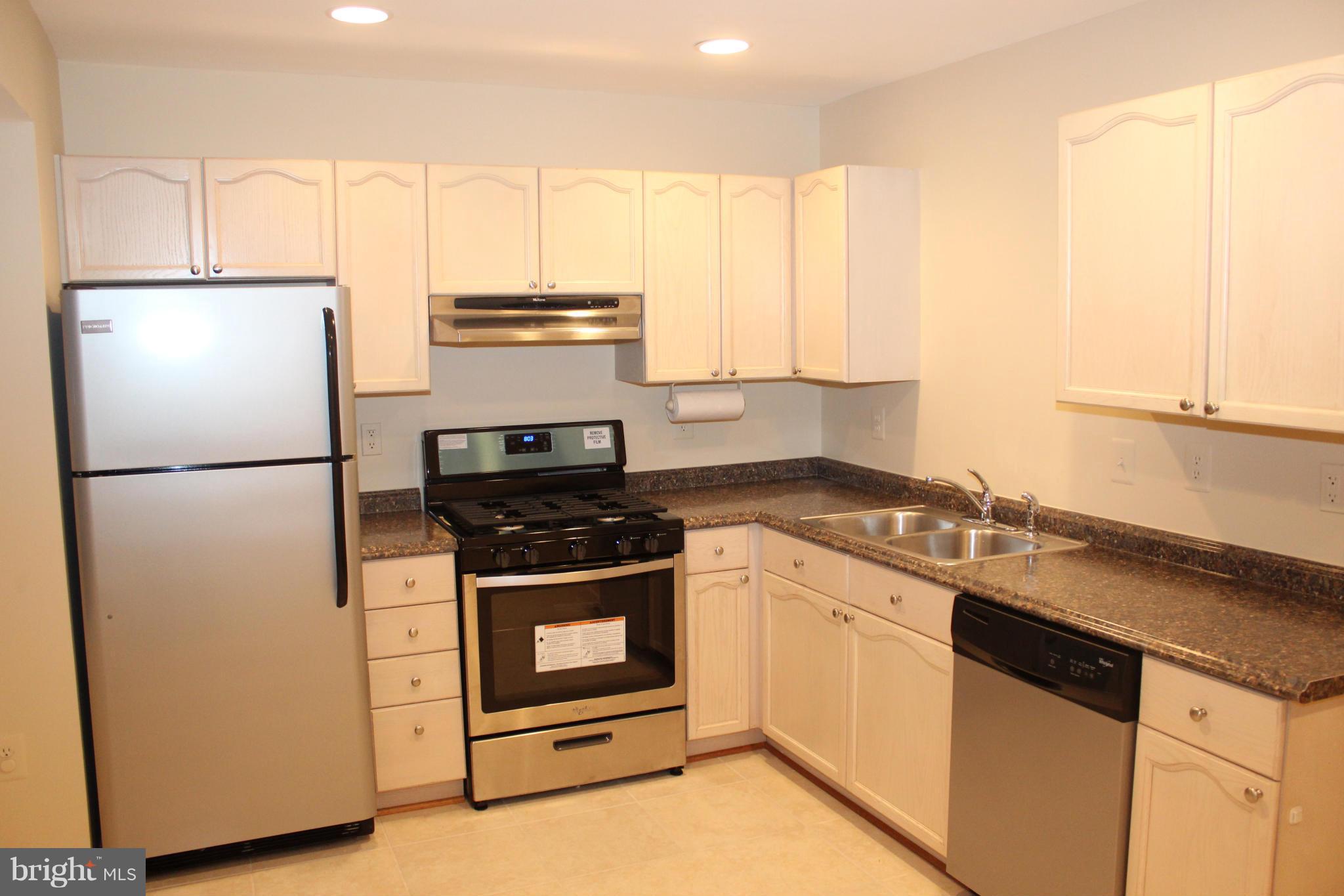 ASHBURN VILLAGE - Residential Lease