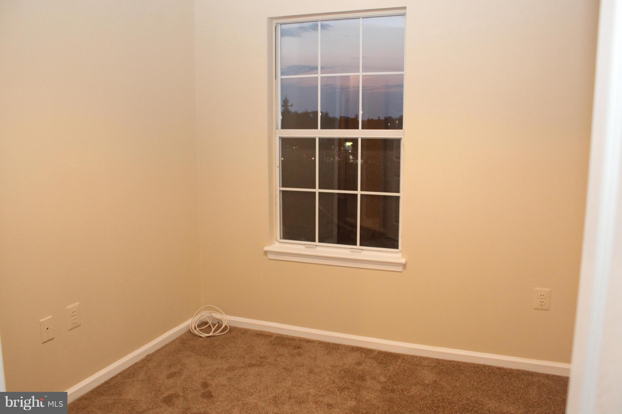 ASHBURN VILLAGE - Residential Lease