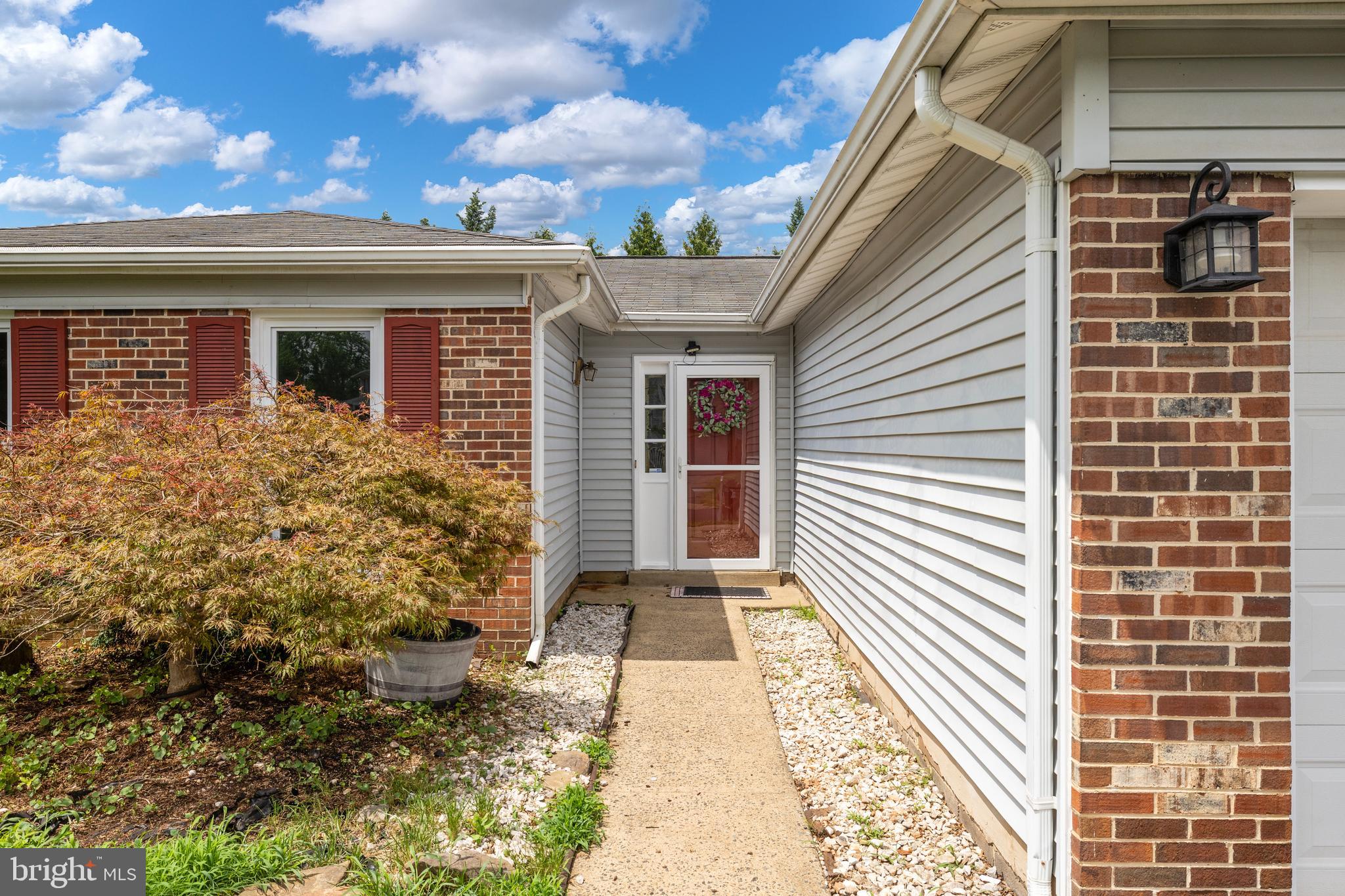 9254 GARNET COURT