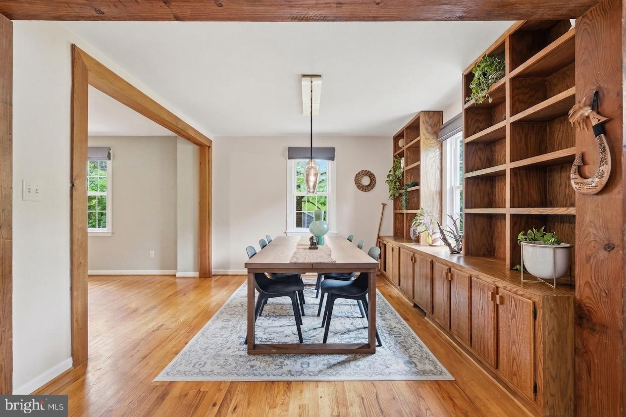 9305 CAROLINE AVENUE