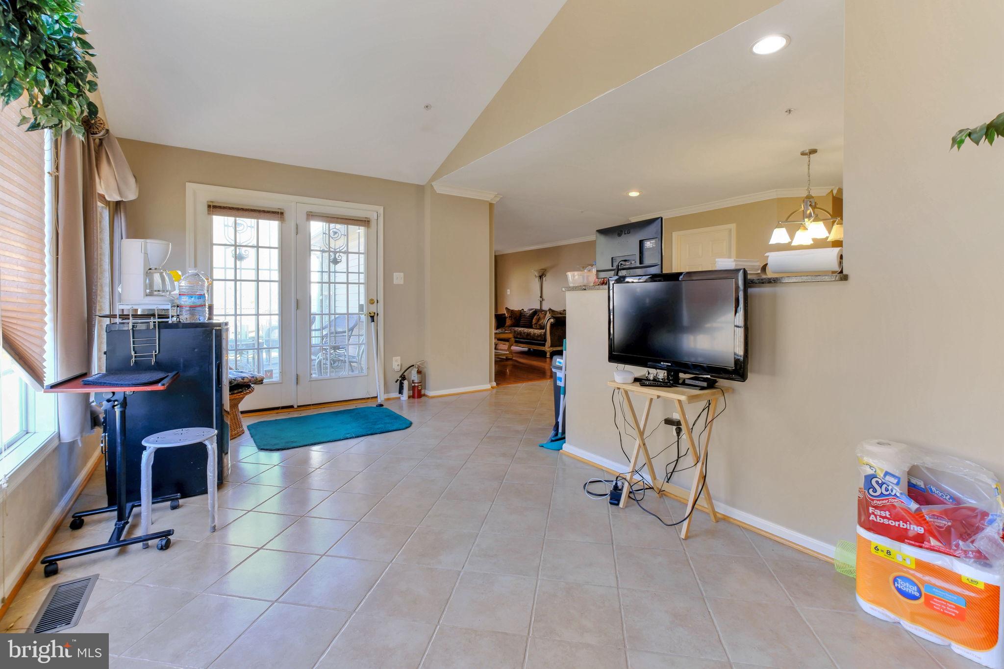 MARLBORO DOWNS - Residential