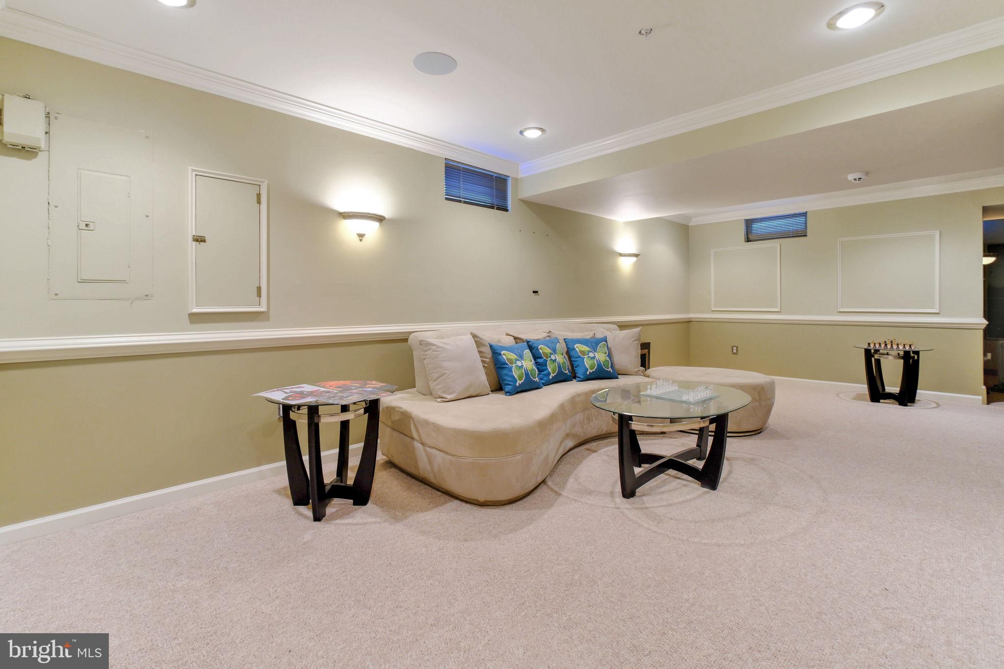 MARLBORO DOWNS - Residential